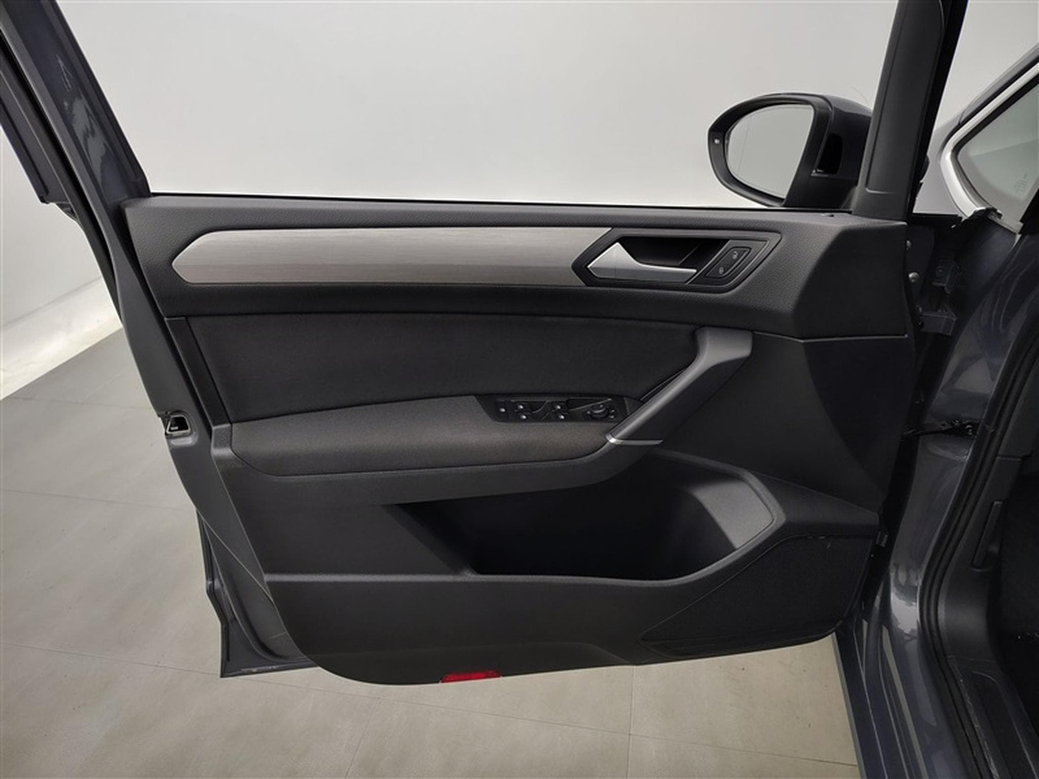 VW Touran 1.5 TSI 150Cv Comfortline 7PL / NAVI / ALU / PDC (2023) - Photo 17