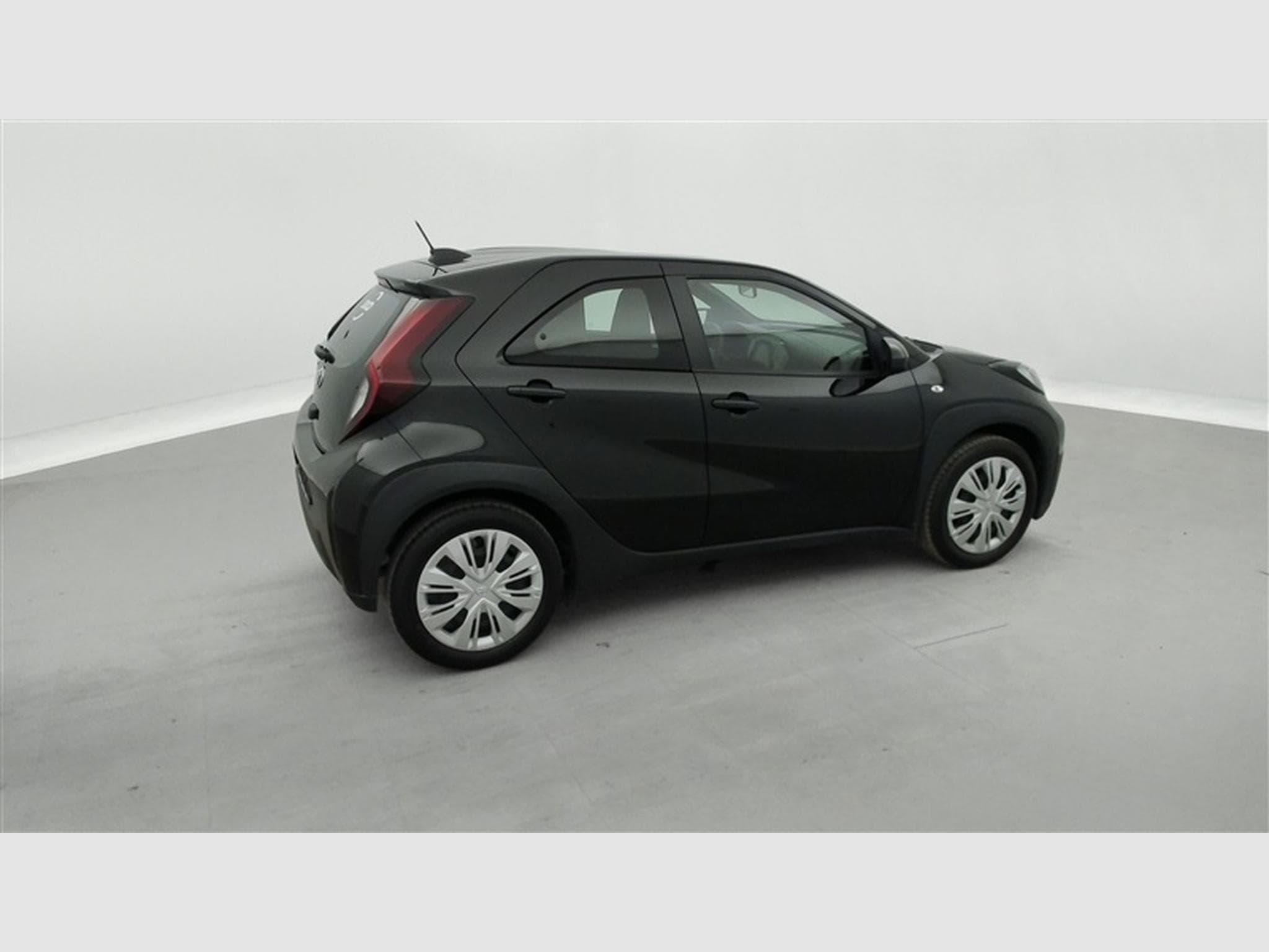 Toyota Aygo 1.0i VVT-i X play CVT *CARPLAY/CAMERA* (2024) - Photo 24