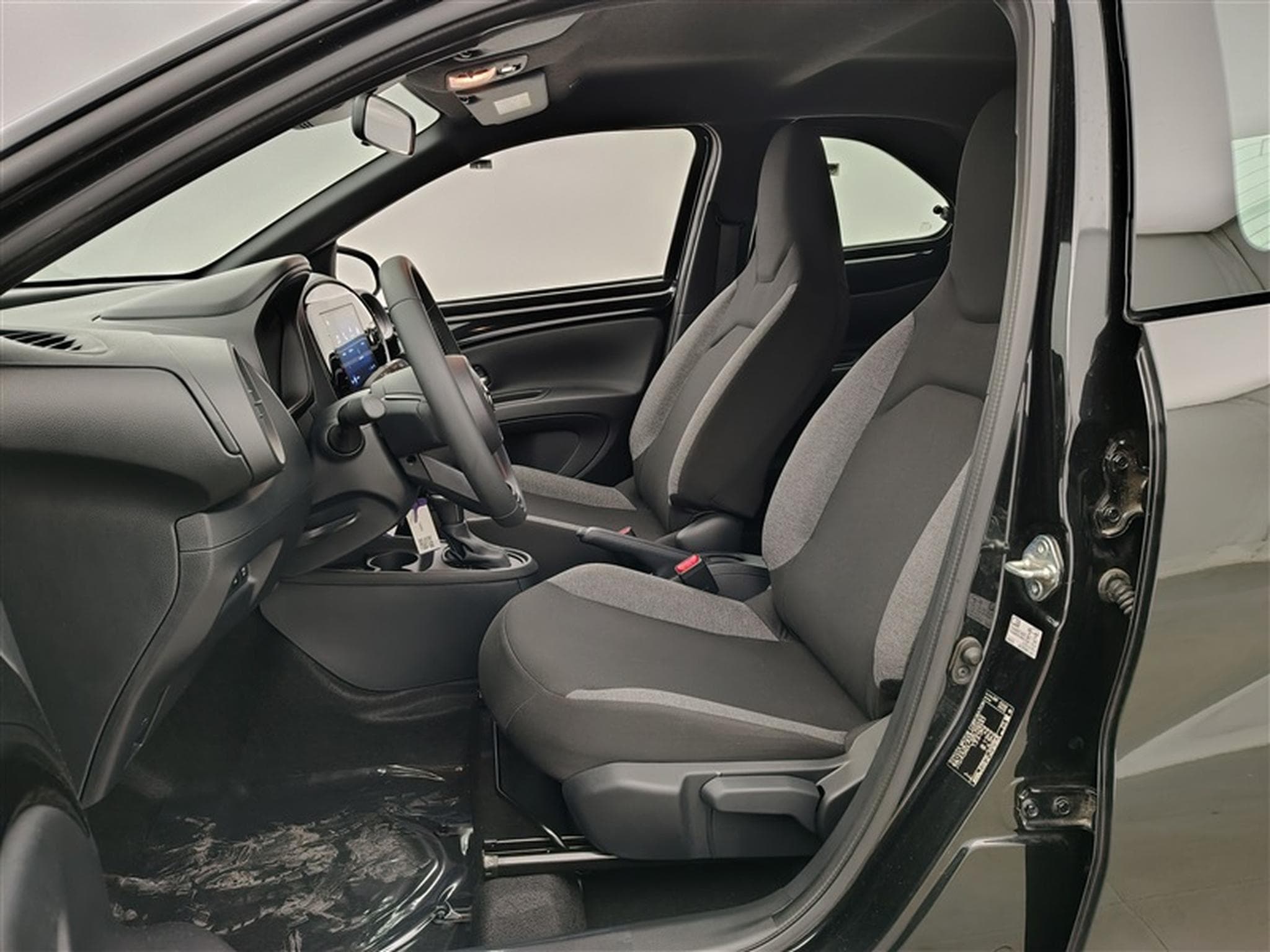 Toyota Aygo 1.0i VVT-i X play CVT *CARPLAY/CAMERA* (2024) - Photo 7