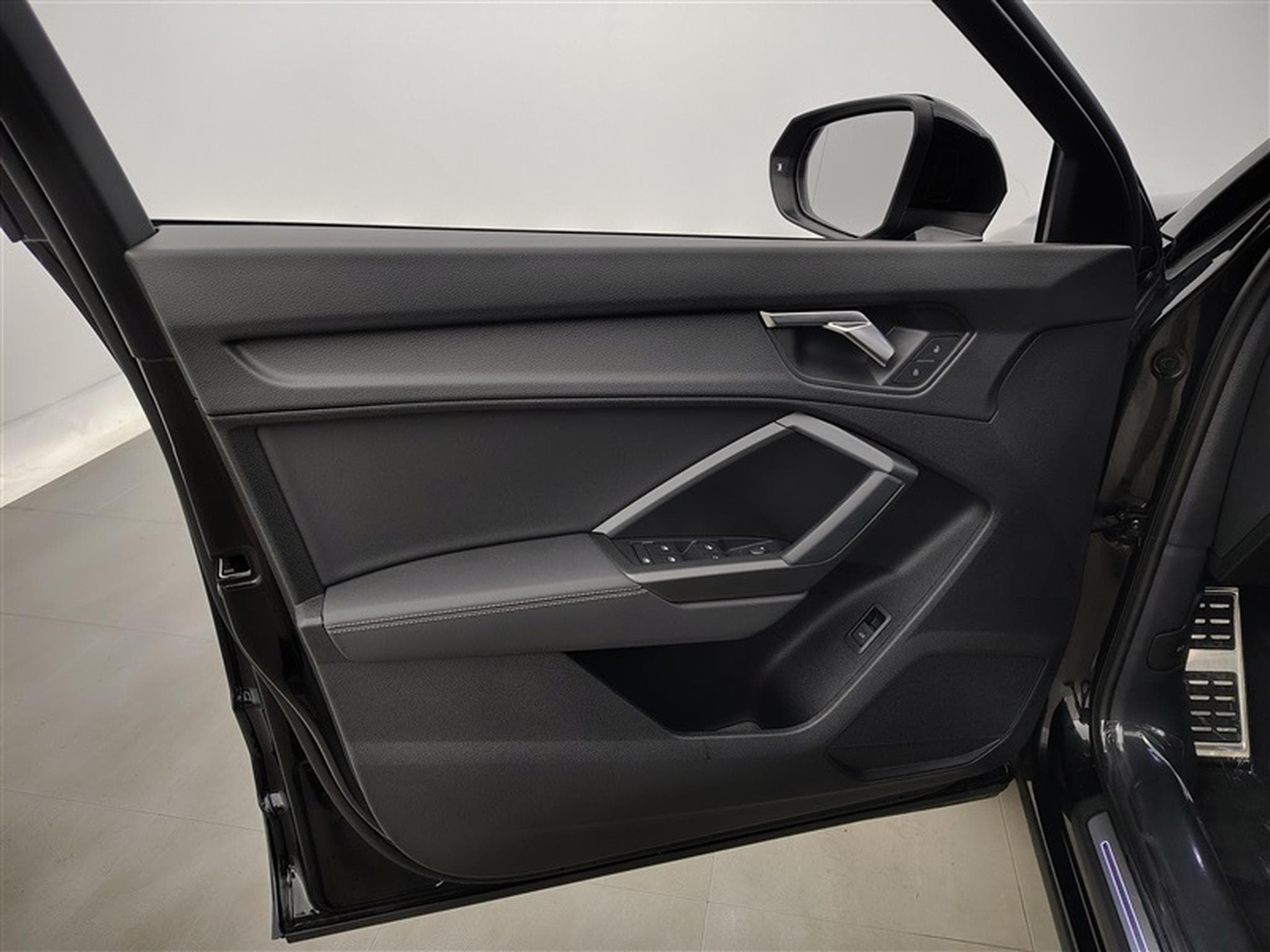 Audi Q3 SportBack 35 TFSI 150cv S-Tronic S line NAVI / FULL LED (2023) - Foto 17
