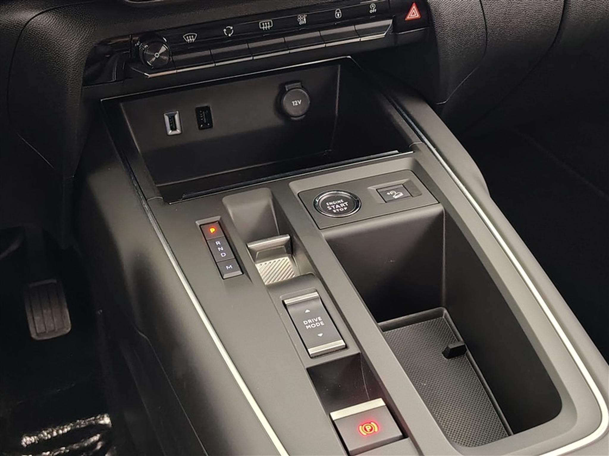 Citroen C5 Aircross 1.5 BlueHDi 130cv EAT8 PLUS NAVI / FULL LED / S-CUIR / JA 19 (2025) - Photo 12
