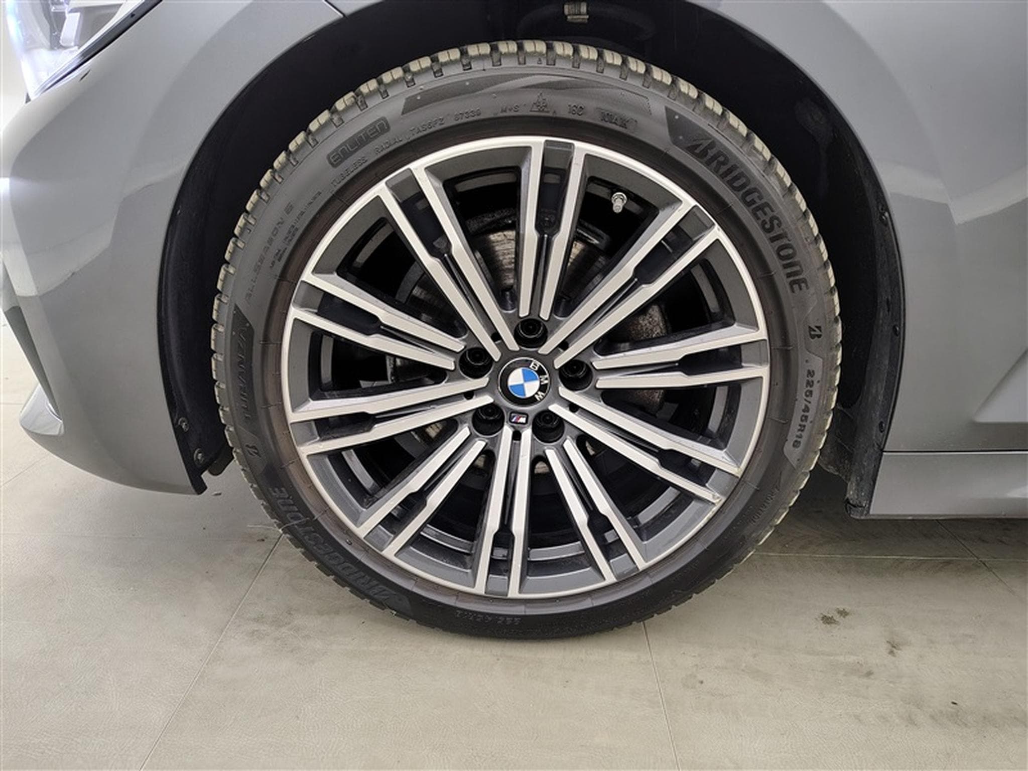 BMW 320 320 dA Pack M CUIR / NAVI / TO PANO / CARPLAY (2021) - Foto 6