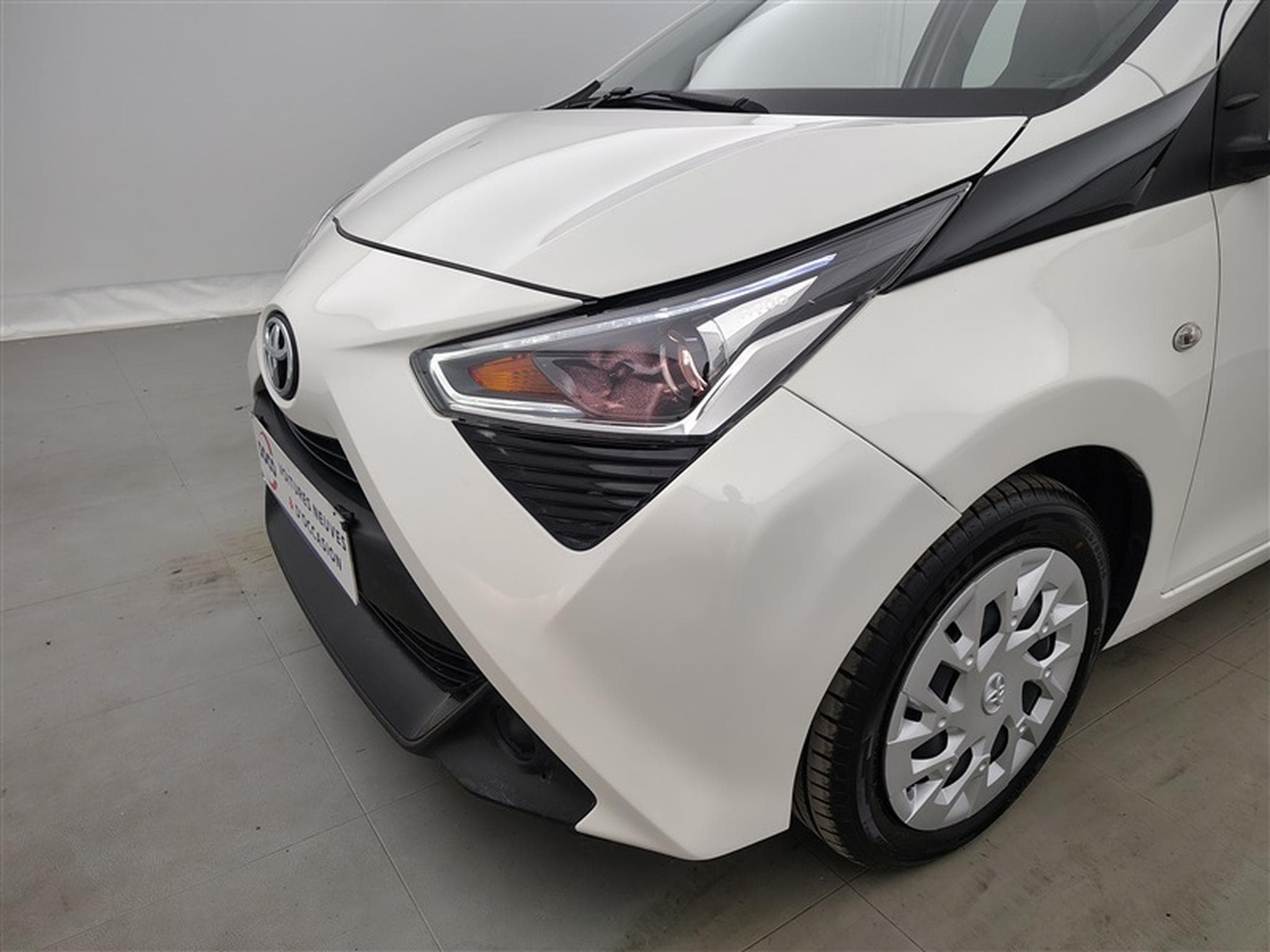 Toyota Aygo 1.0i VVT-i X-Play AUTO (2020) - Foto 15