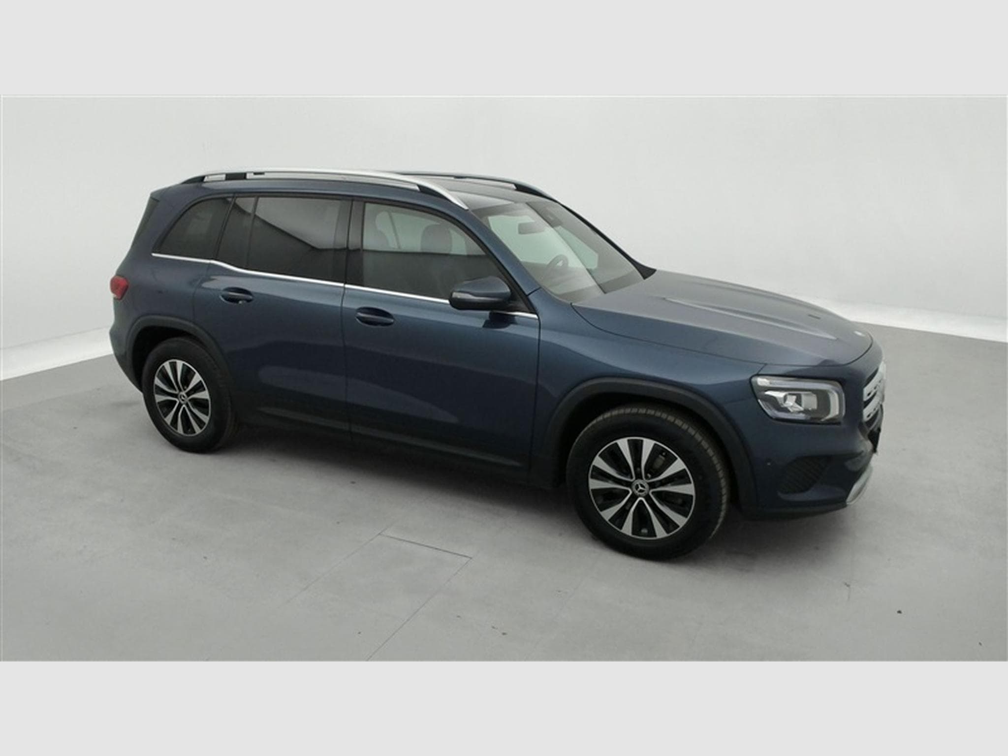 Mercedes GLB 180 180d Autom. Business Solution  S-CUIR / NAVI / FULL LED (2022) - Photo 23