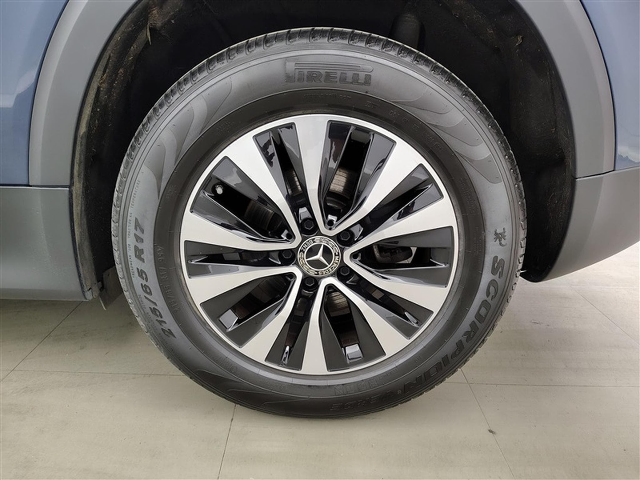 Mercedes GLB 180 180d Autom. Business Solution  S-CUIR / NAVI / FULL LED (2022) - Photo 5
