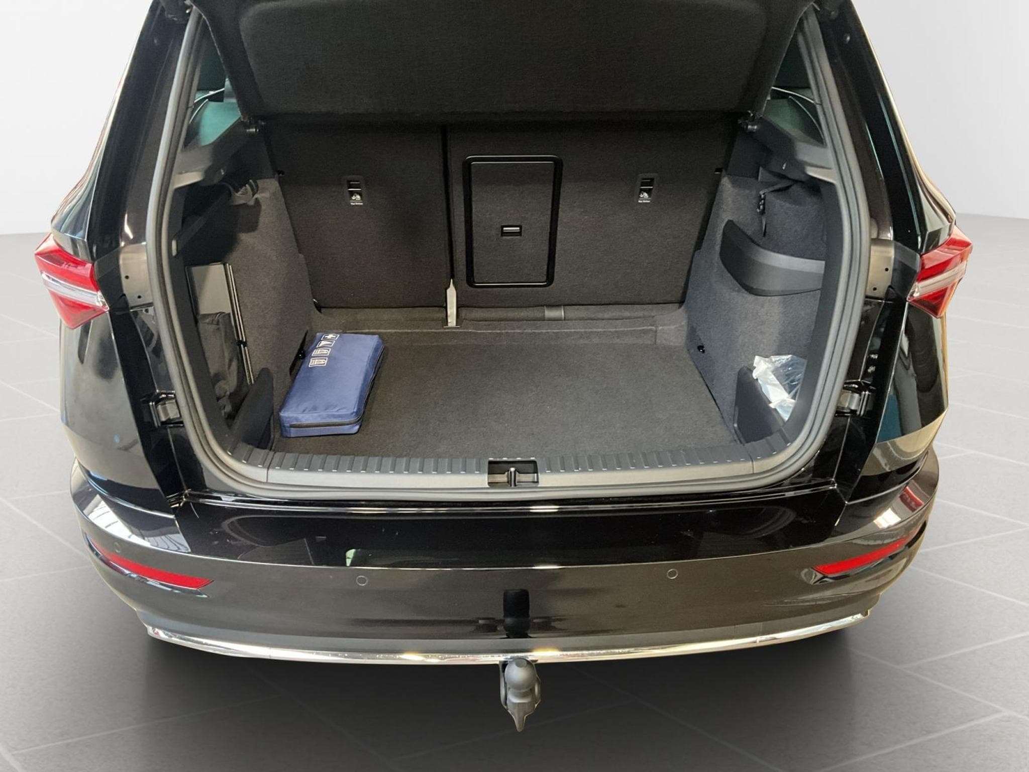 Skoda Karoq Sportline+DSG+4x4+Pano+AHK+Stand-H.+P.Travel-Ass. (2025) - Foto 17