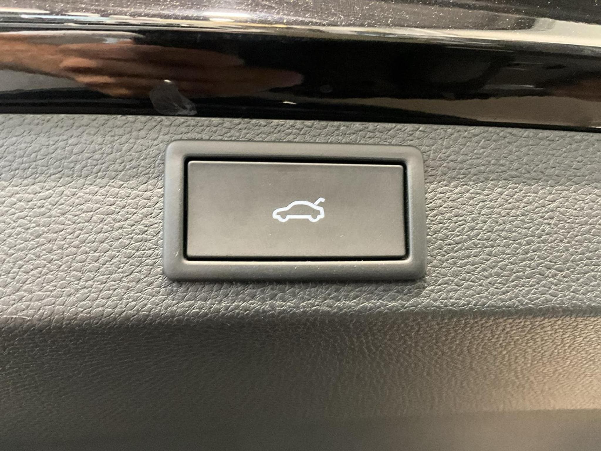Skoda Karoq Sportline+DSG+4x4+Pano+AHK+Stand-H.+P.Travel-Ass. (2025) - Foto 19