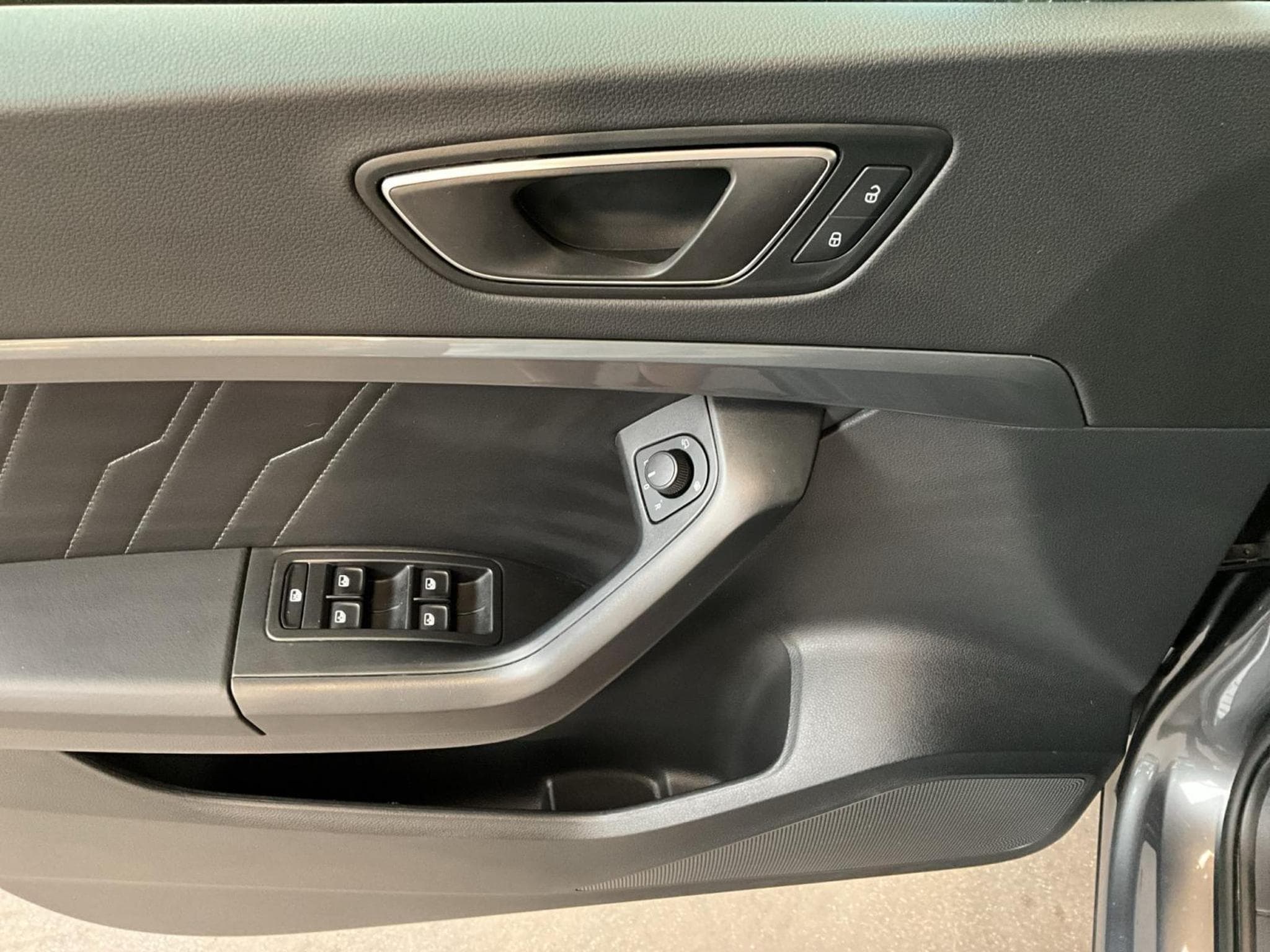 Seat Ateca Style+DSG+P.Black-Ext.+RearView+Dinamica+FullLink+AHK (2022) - Foto 14