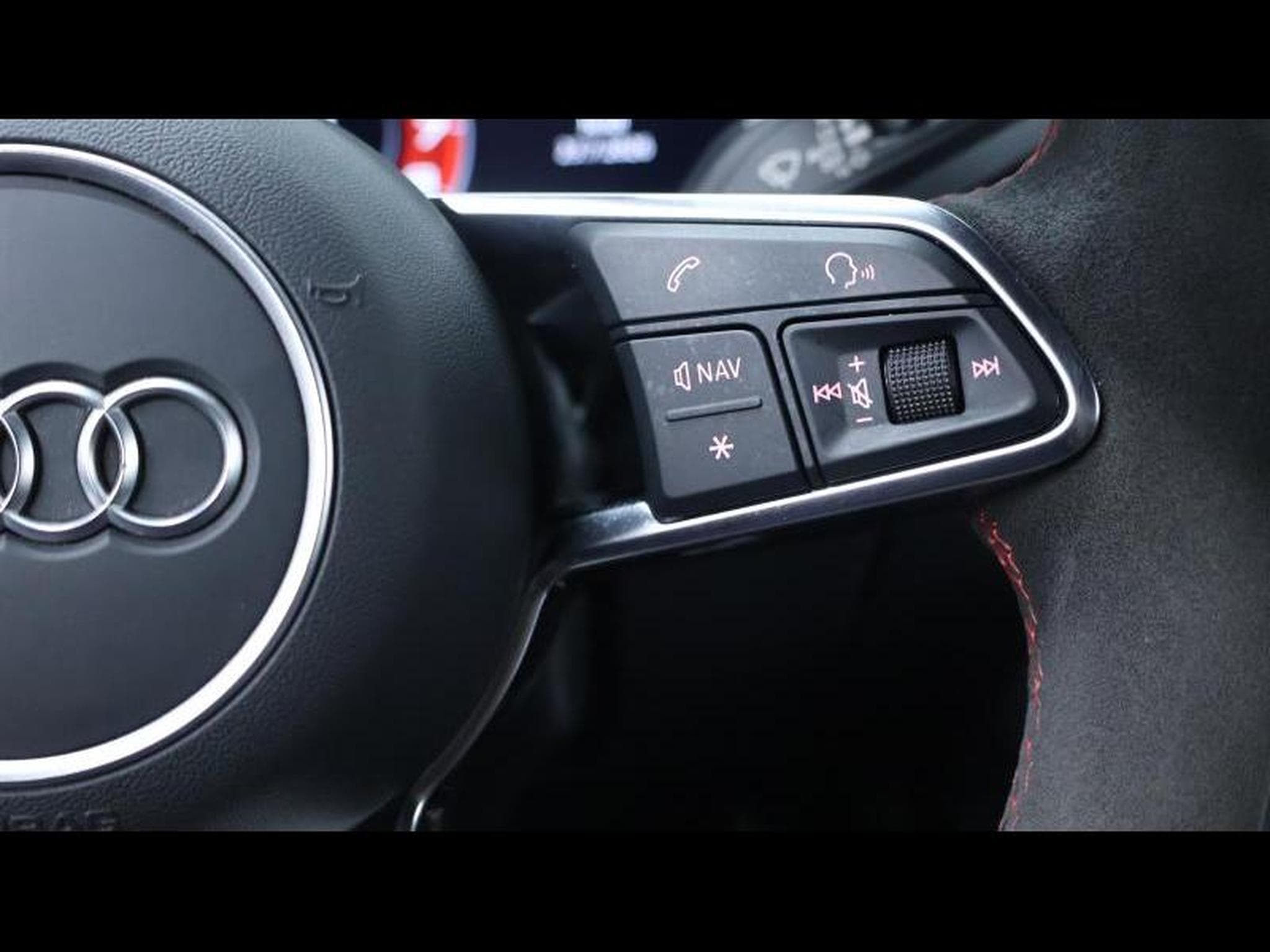 Audi TT Coupé S-Line Competition 2.0 TFSI 197 S-Tronic (2022) - Photo 22