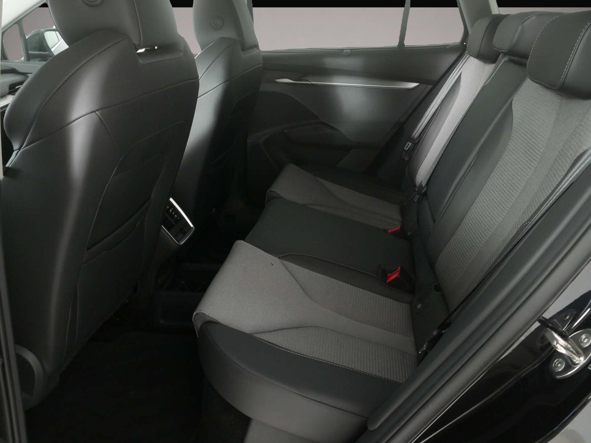 Skoda Enyaq (2025) - Foto 4