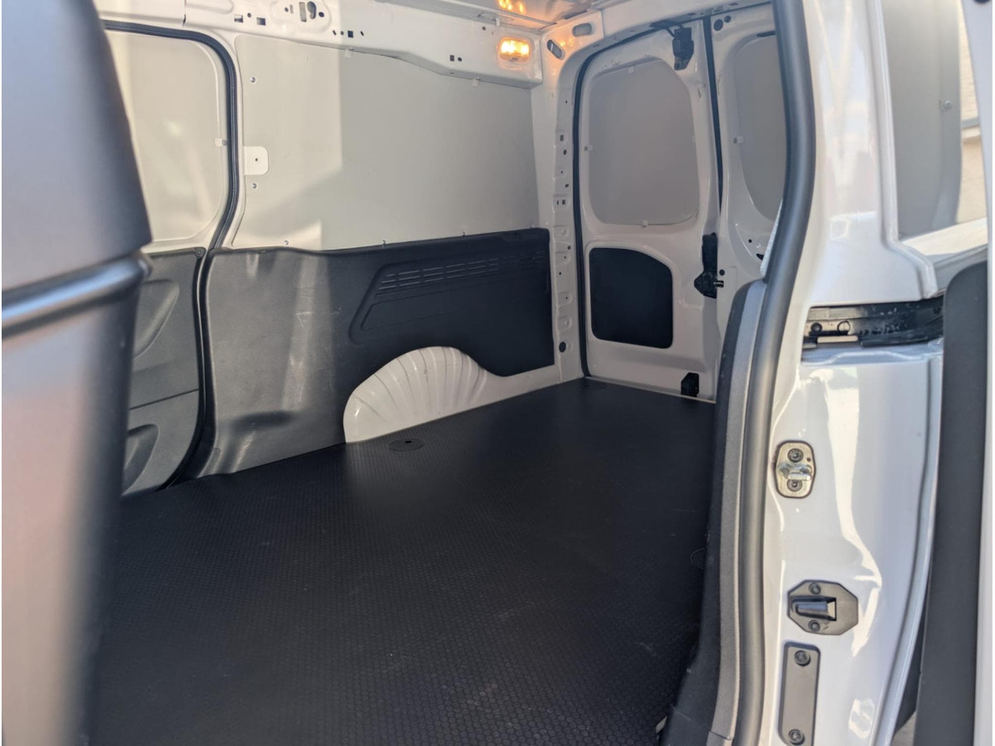 Toyota Proace CITY LWB 1.5L 100HP ACTIVE * GARANTIE CONSTRUCTEUR 9 ANS* (2025) - Foto 4