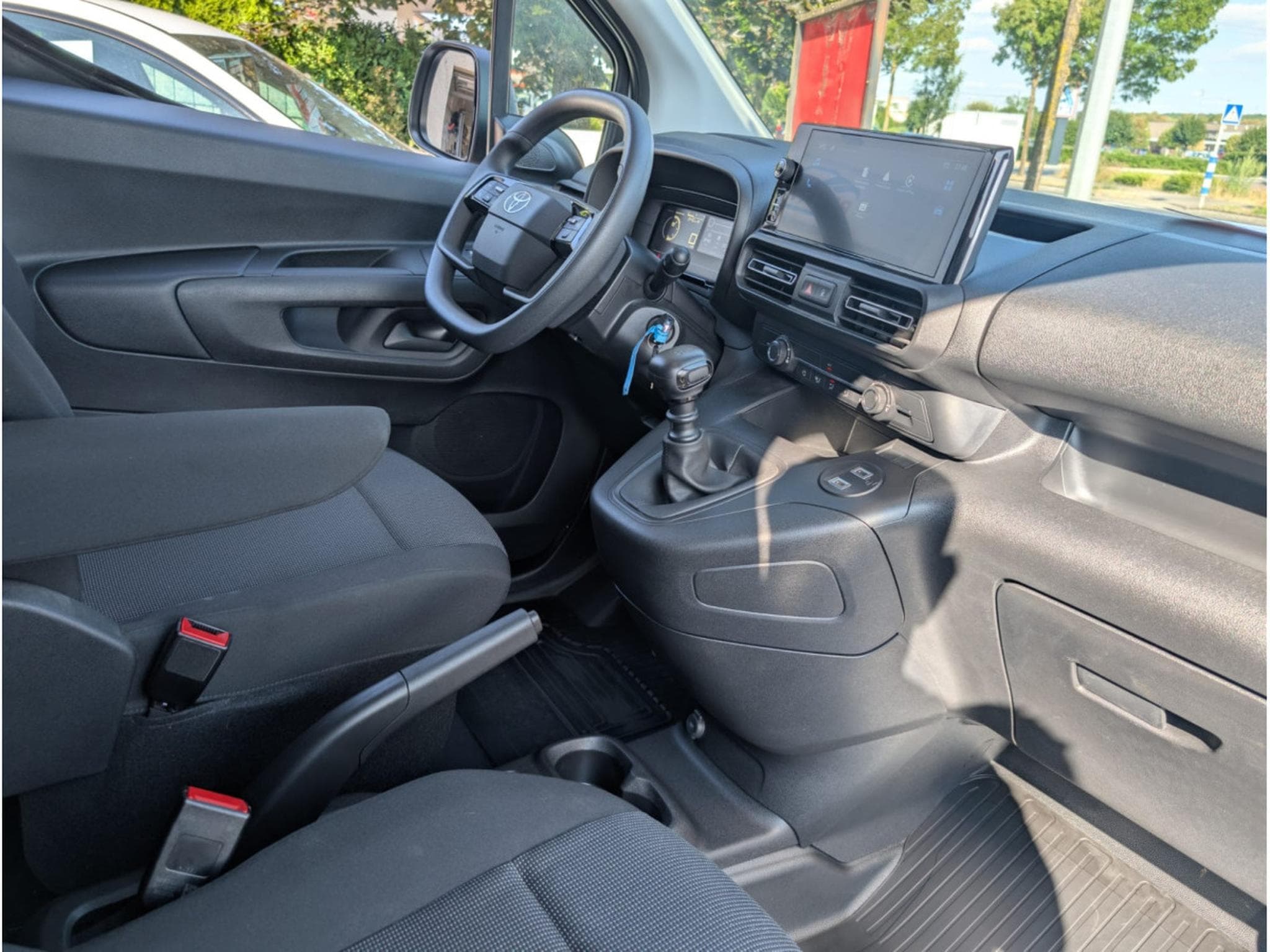Toyota Proace CITY LWB 1.5L 100HP ACTIVE * GARANTIE CONSTRUCTEUR 9 ANS* (2025) - Foto 6