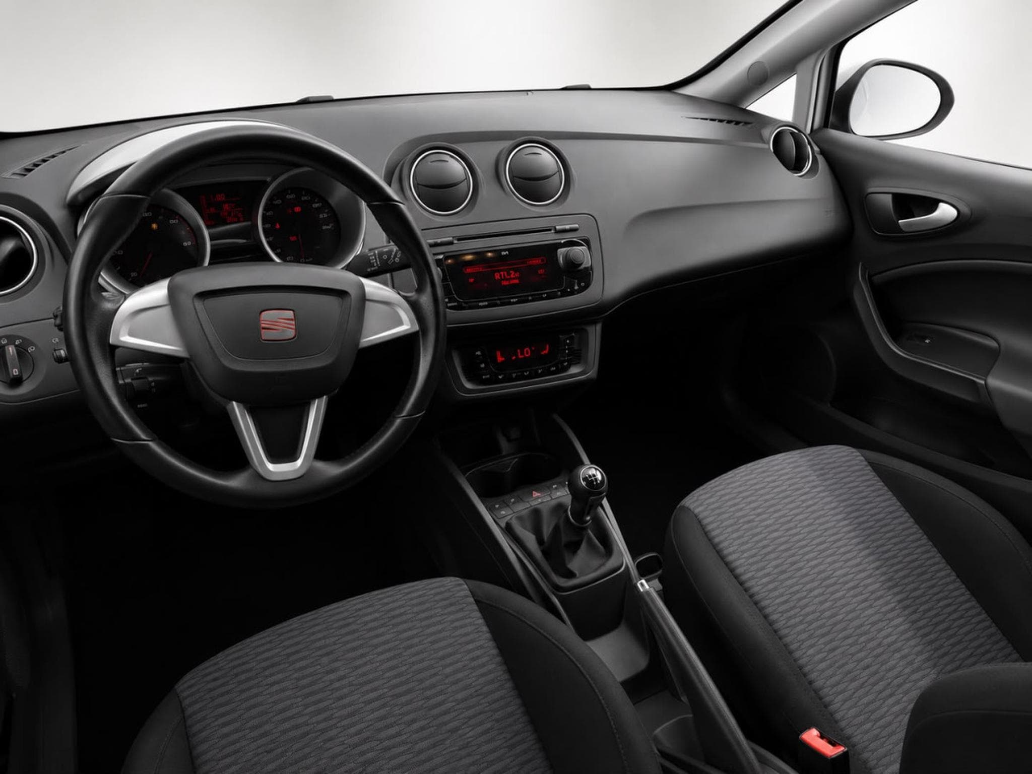 Seat Ibiza 1.6 Tdi 105 Style (2011) - Foto 5