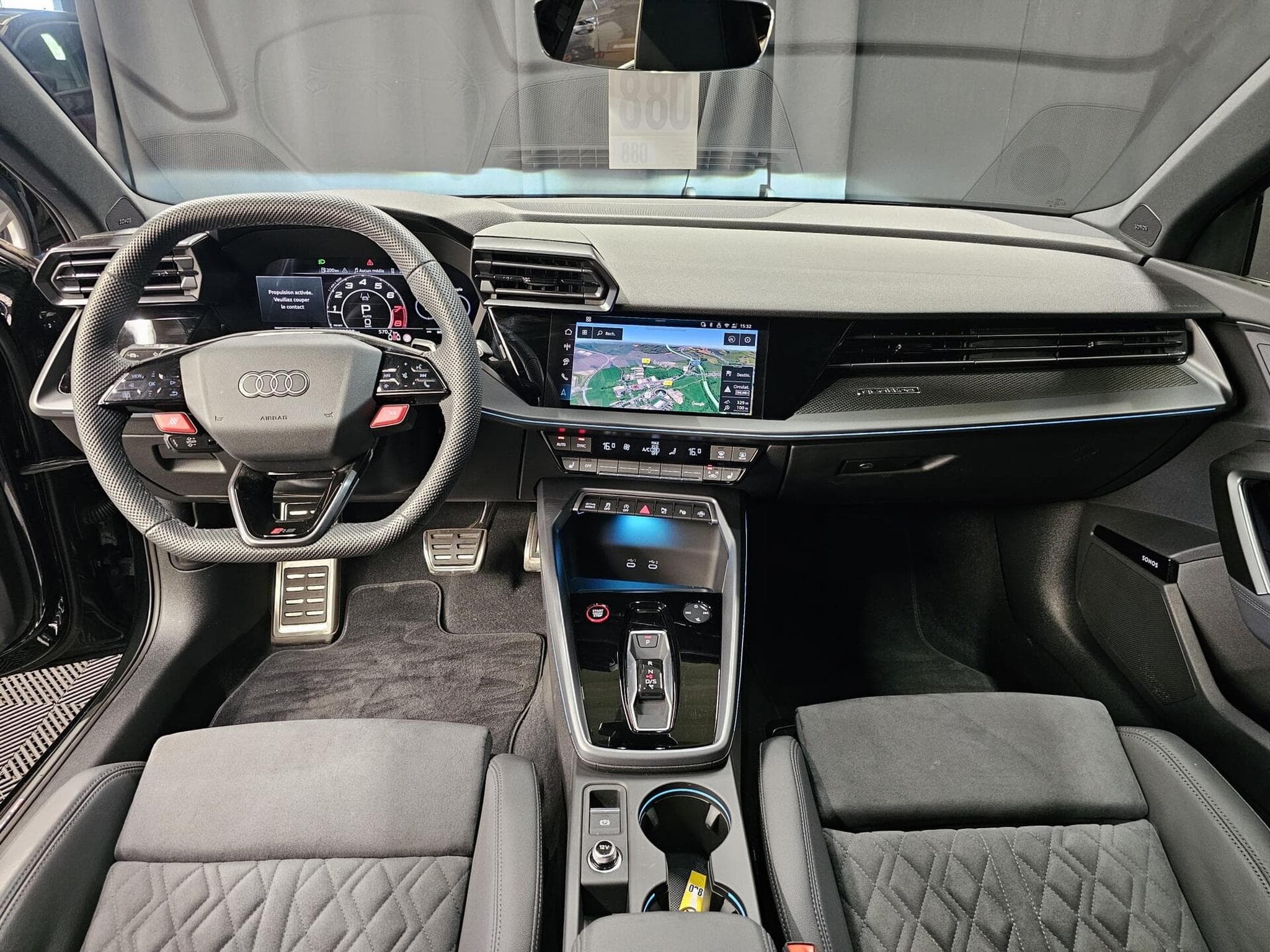 Audi RS3 Limousine (2024) - Photo 2