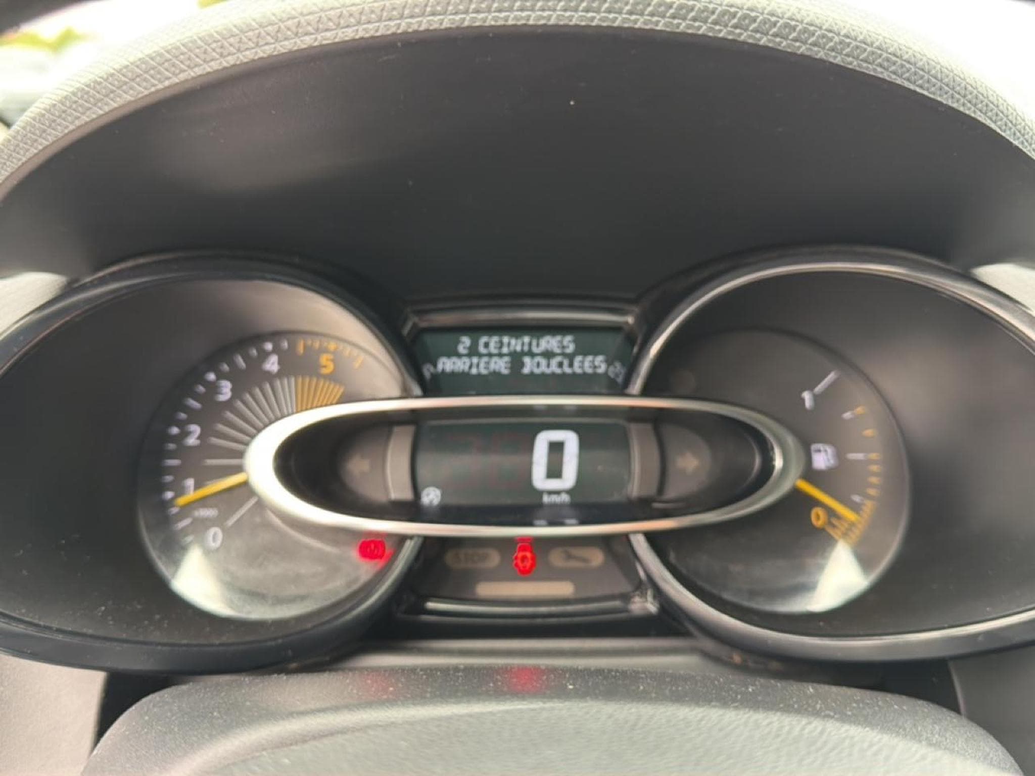 Renault CLIO IV 1.5 DCI 75 ENERGY LIFE (2016) - Foto 18