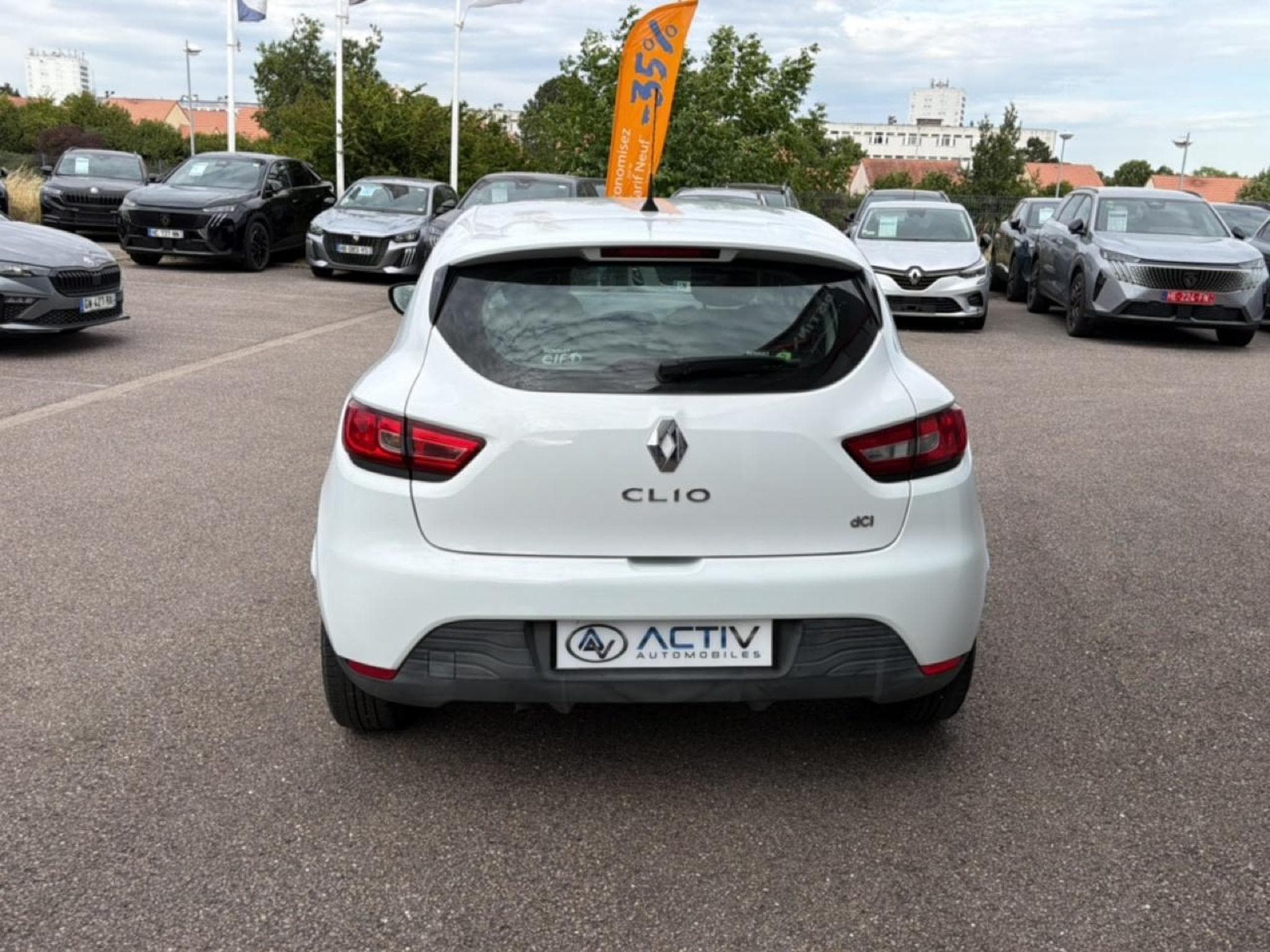 Renault CLIO IV 1.5 DCI 75 ENERGY LIFE (2016) - Foto 6