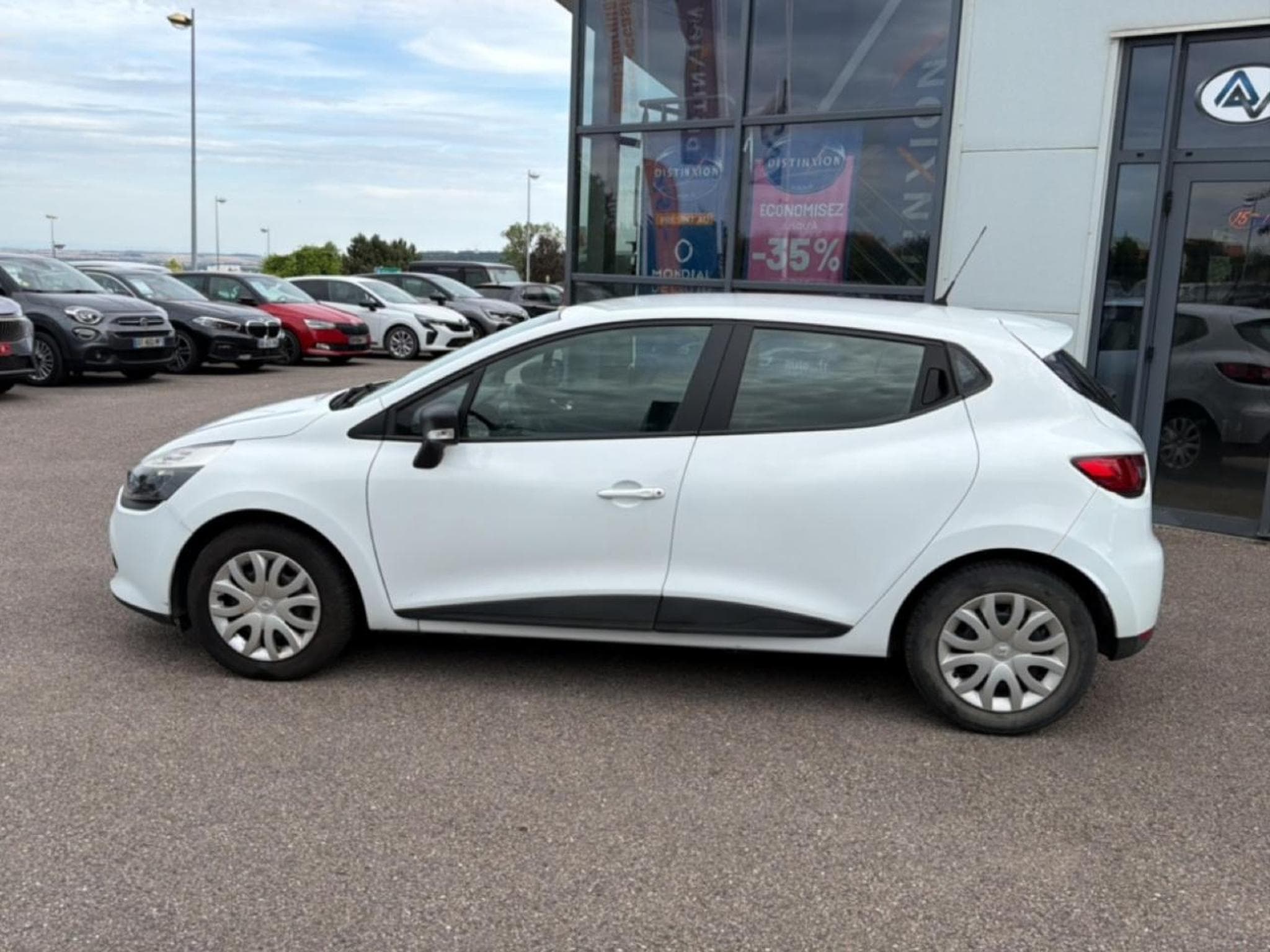 Renault CLIO IV 1.5 DCI 75 ENERGY LIFE (2016) - Foto 8