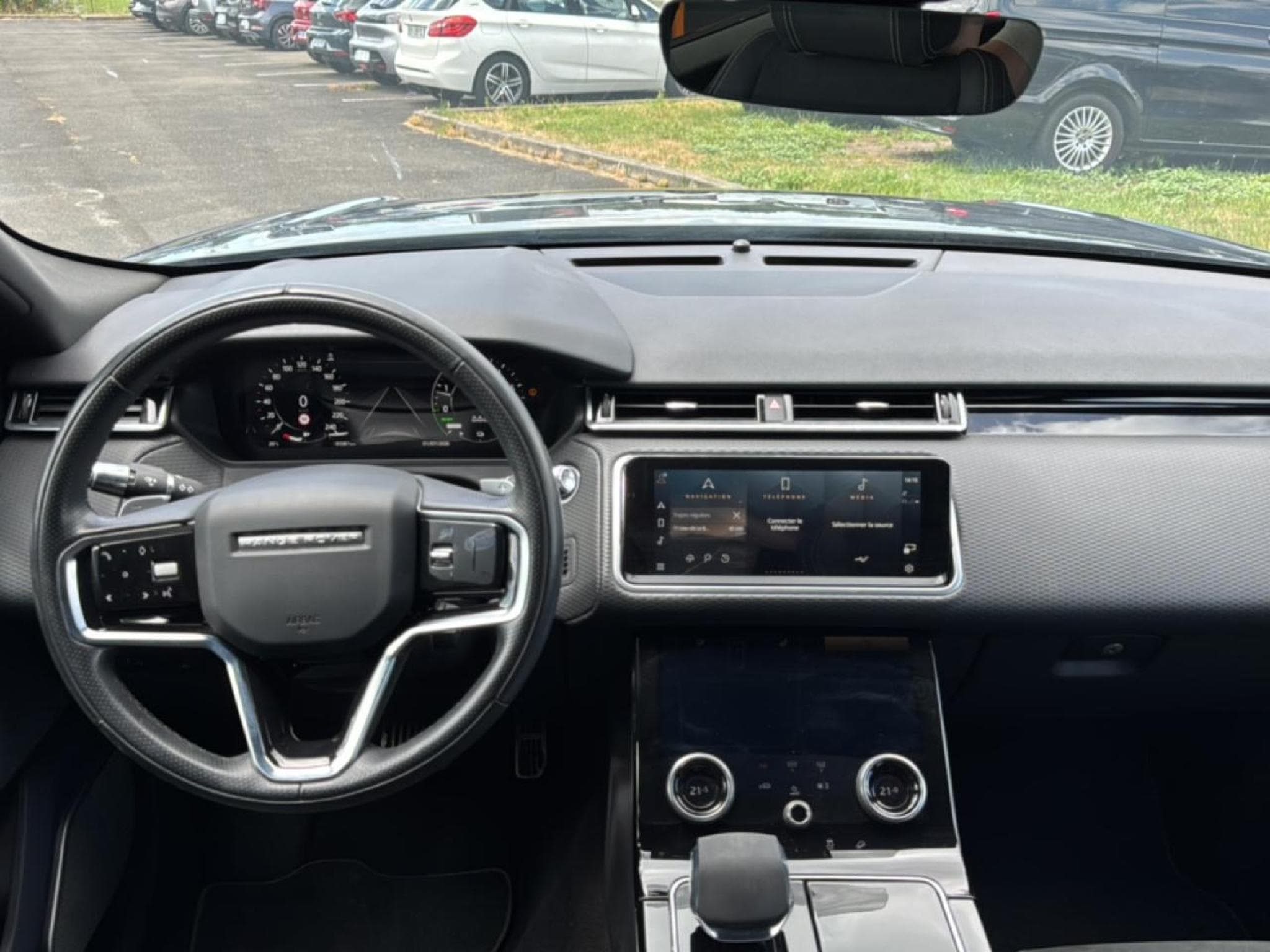 Land-Rover RANGE ROVER VELAR 2.0 P400E 404 PHEV R-DYNAMIC SE AWD BVA (2021) - Foto 16