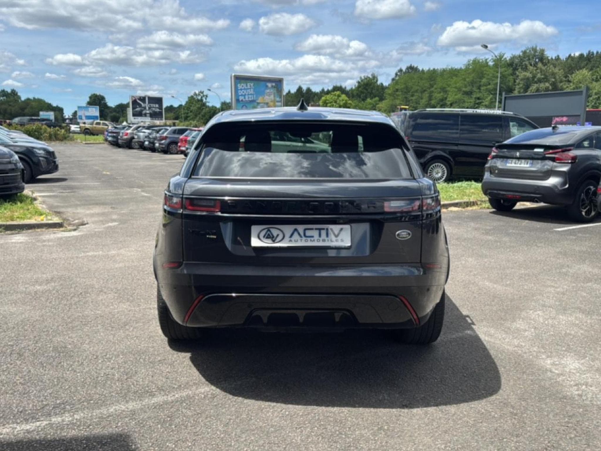 Land-Rover RANGE ROVER VELAR 2.0 P400E 404 PHEV R-DYNAMIC SE AWD BVA (2021) - Foto 6