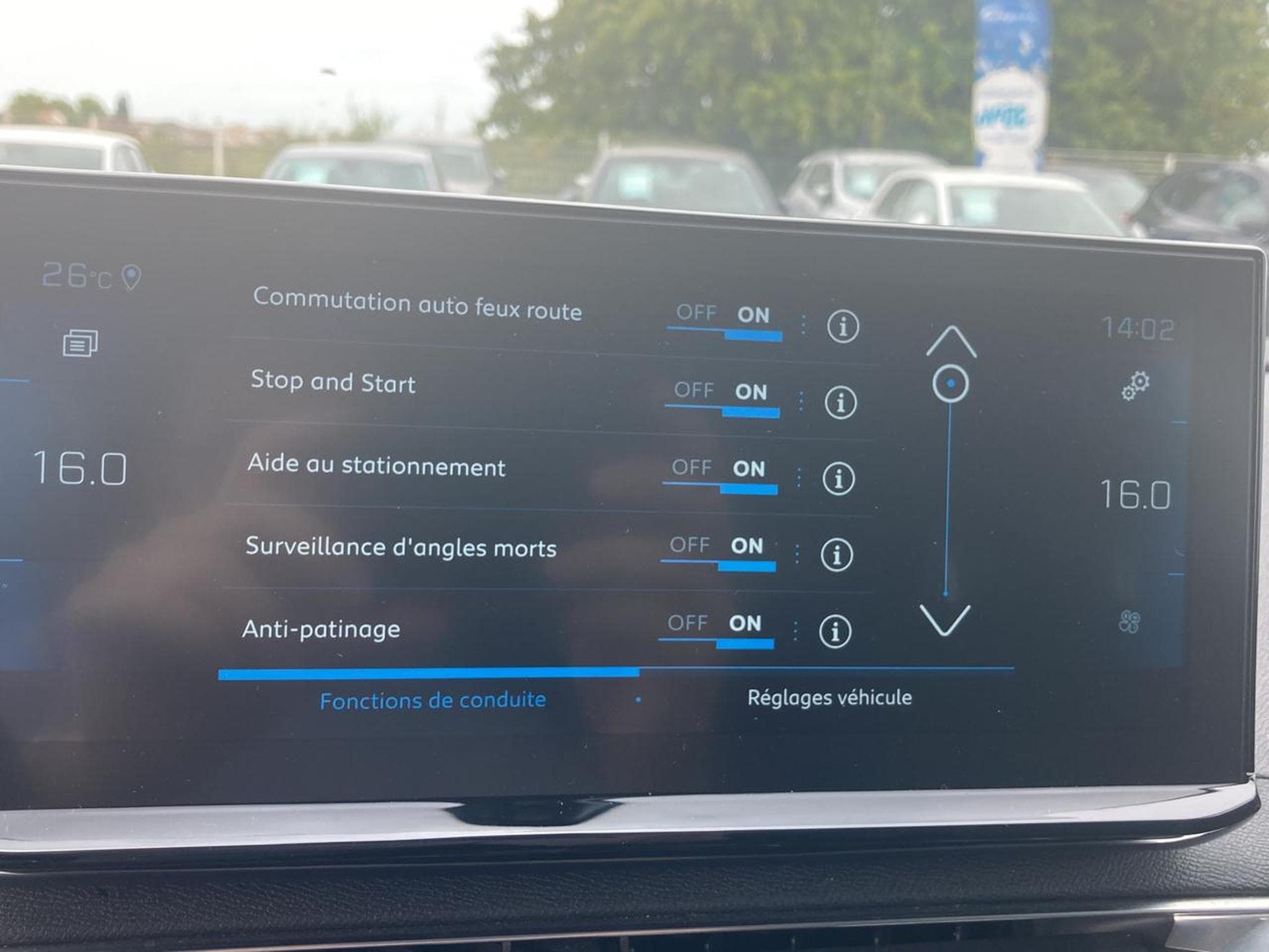 Peugeot 3008 1.5 BLUEHDI 130 ALLURE PACK EAT8 (2021) - Photo 20