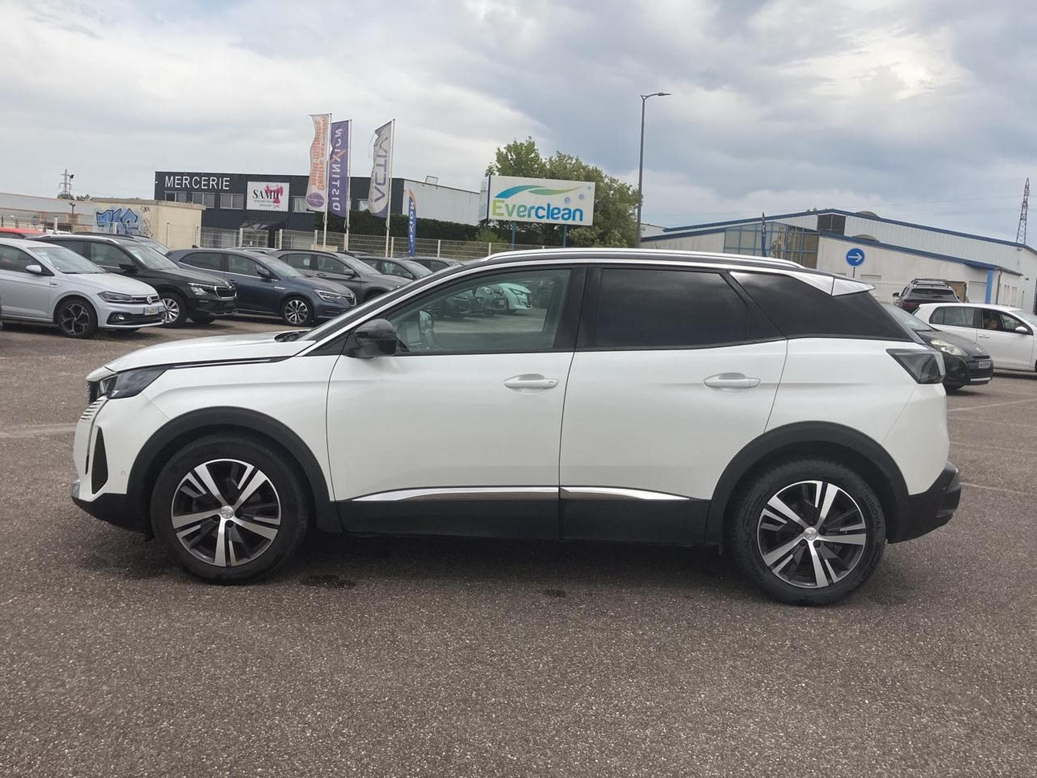 Peugeot 3008 1.5 BLUEHDI 130 ALLURE PACK EAT8 (2021) - Photo 8