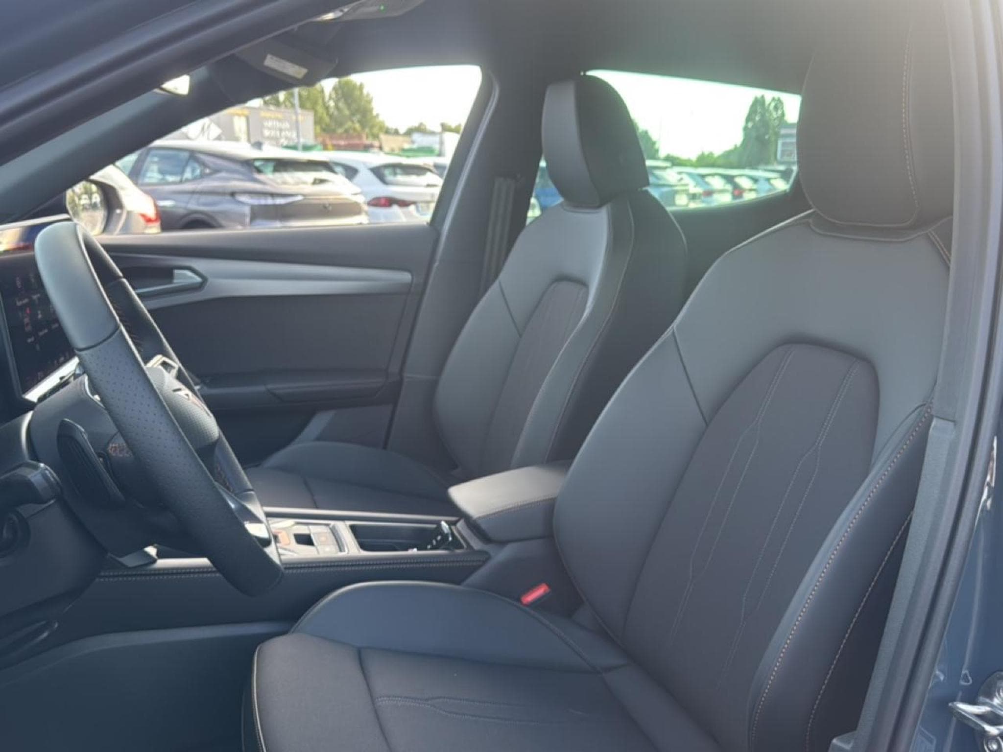 Cupra FORMENTOR 1.5 ETSI HYBRID 150 V DSG7 (2026) - Photo 17