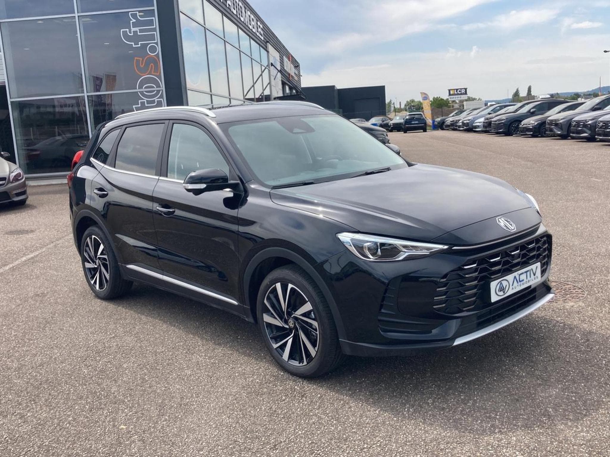 Mg Motor ZS 1.5 HYBRID+ 197 LUXURY (2026) - Photo 3
