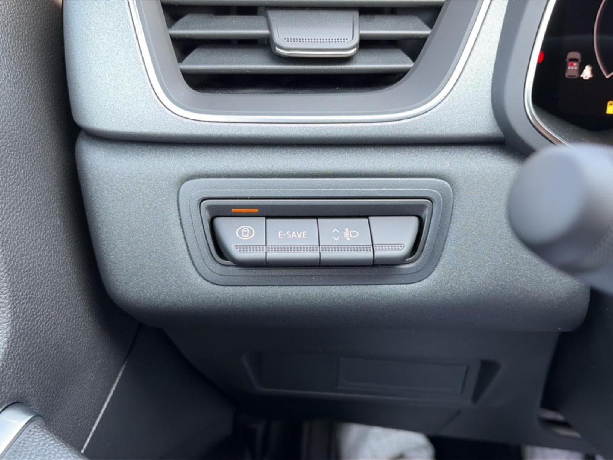 Renault Captur 1.8 E-TECH FULL HYBRID 160 TECHNO (2026) - Foto 12