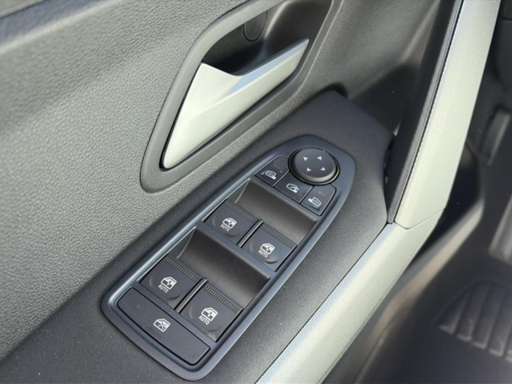 Dacia BIGSTER 1.2 MILD HYBRID 140 JOURNEY (2026) - Photo 11