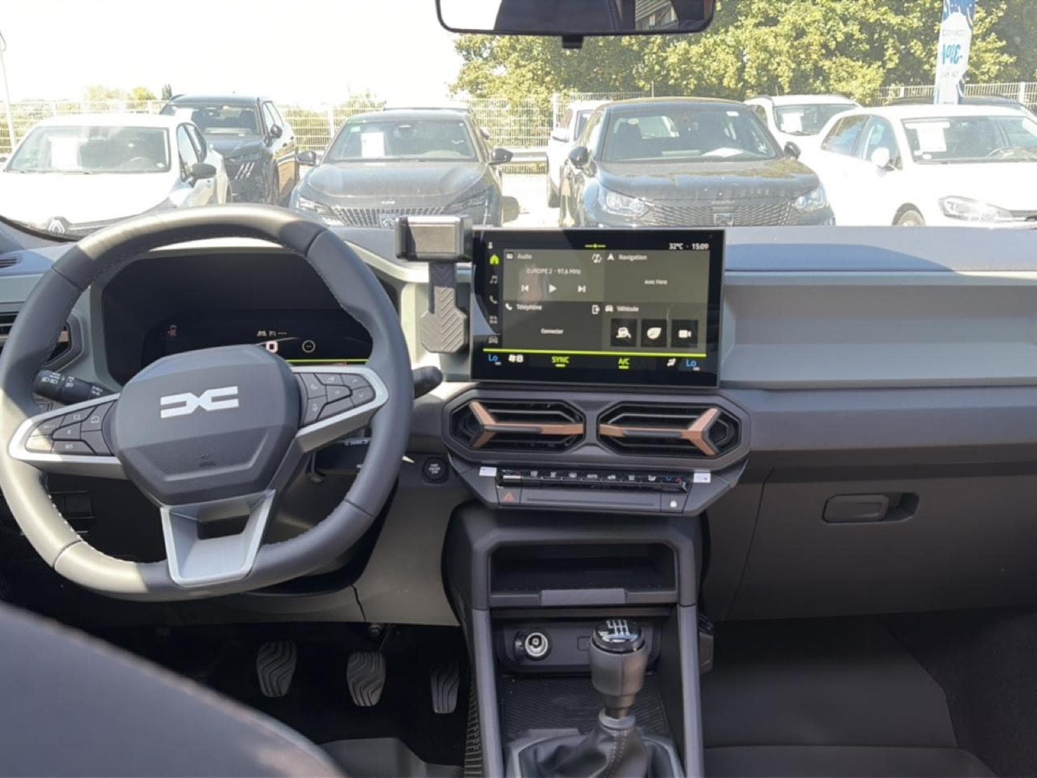 Dacia BIGSTER 1.2 MILD HYBRID 140 EXTREME (2026) - Foto 10
