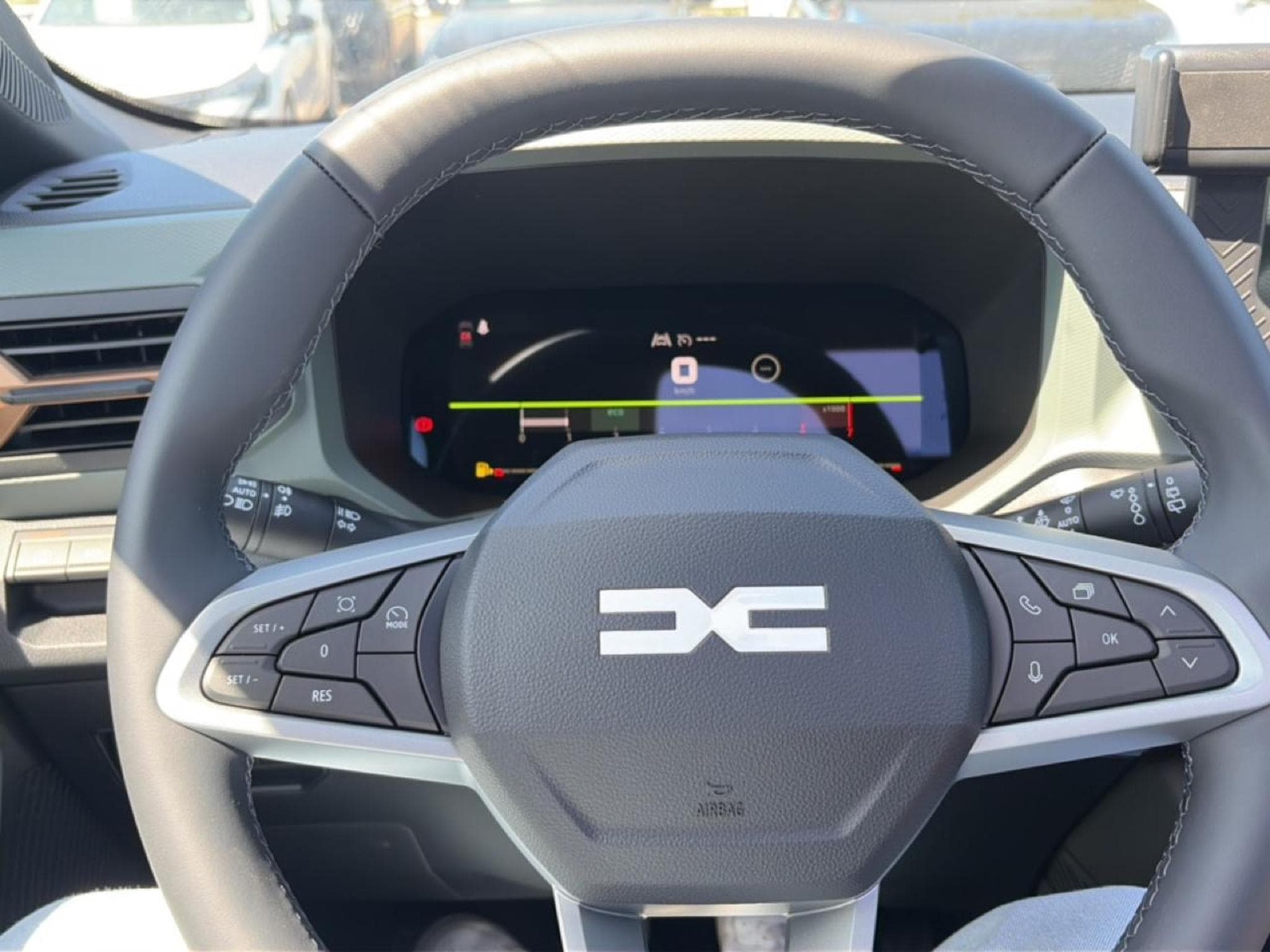 Dacia BIGSTER 1.2 MILD HYBRID 140 EXTREME (2026) - Foto 12