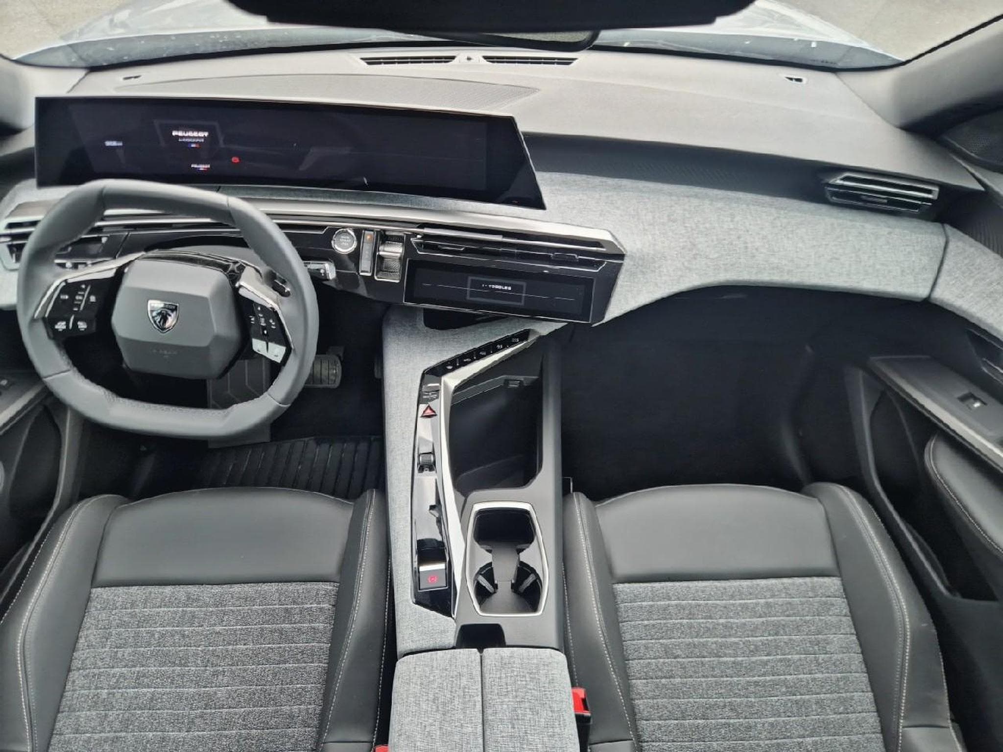 Peugeot 3008 1.2 HYBRID 145 ALLURE BUSINESS E-DCS6 (2025) - Photo 9