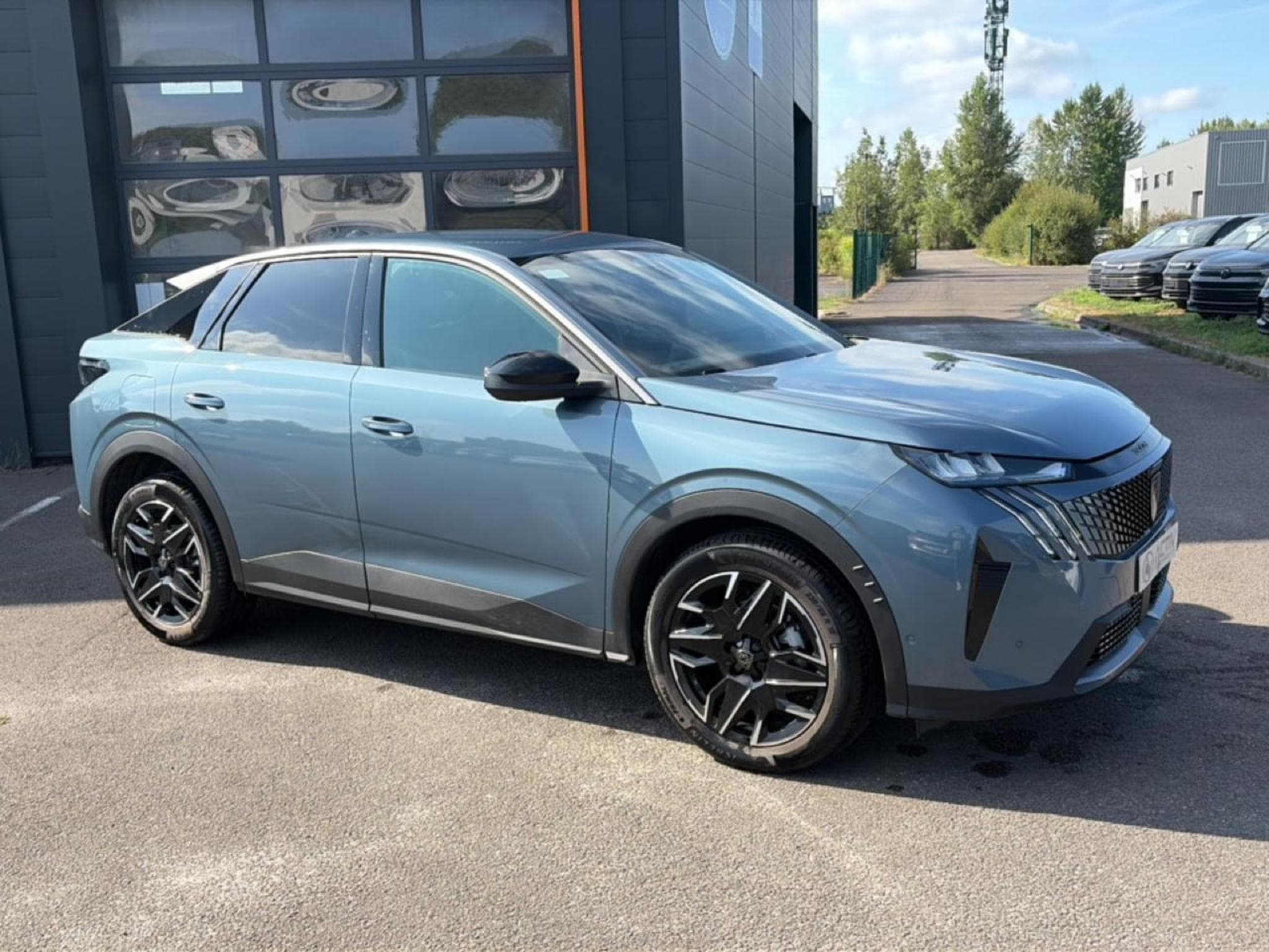 Peugeot 3008 1.2 HYBRID 145 ALLURE E-DCS6 (2025) - Foto 3