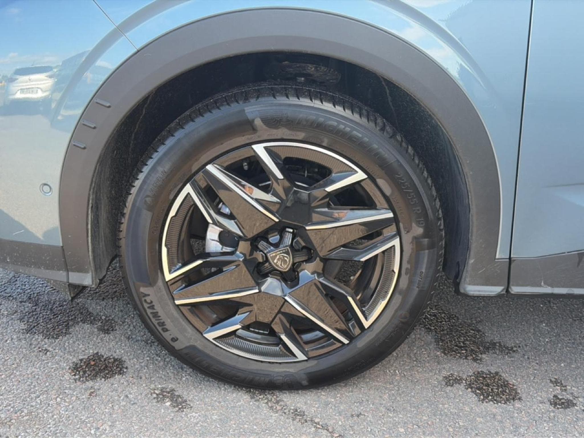Peugeot 3008 1.2 HYBRID 145 ALLURE E-DCS6 (2025) - Foto 9