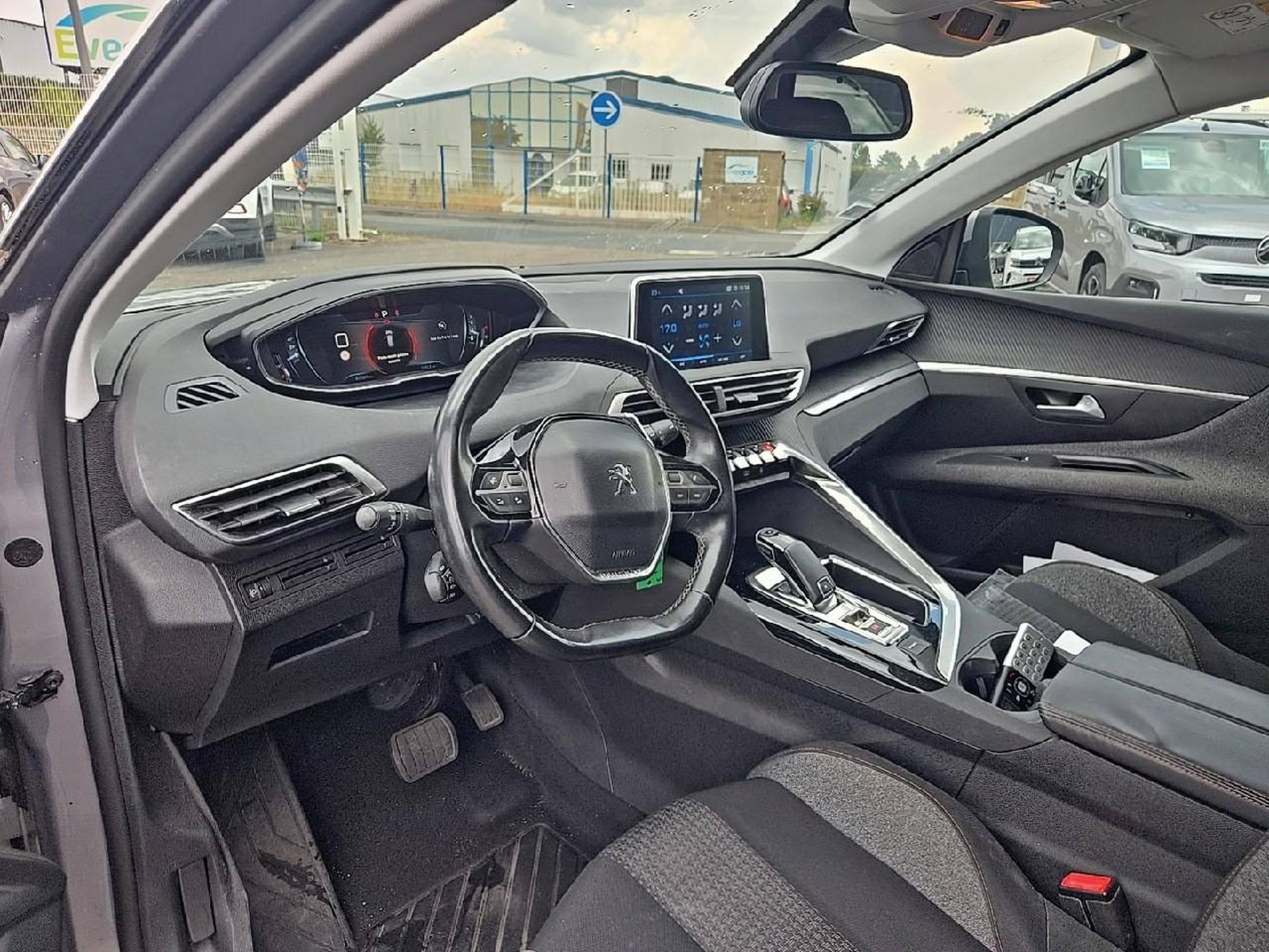 Peugeot 3008 1.5 BLUEHDI 130 ACTIVE EAT8 (2018) - Foto 13