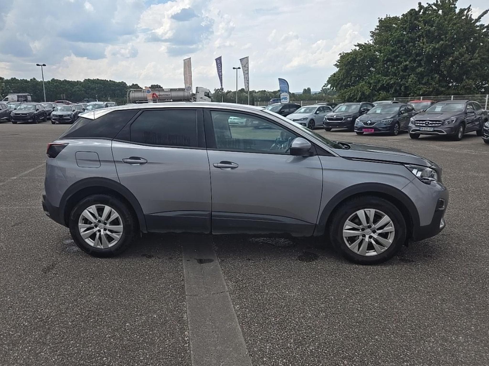 Peugeot 3008 1.5 BLUEHDI 130 ACTIVE EAT8 (2018) - Foto 4