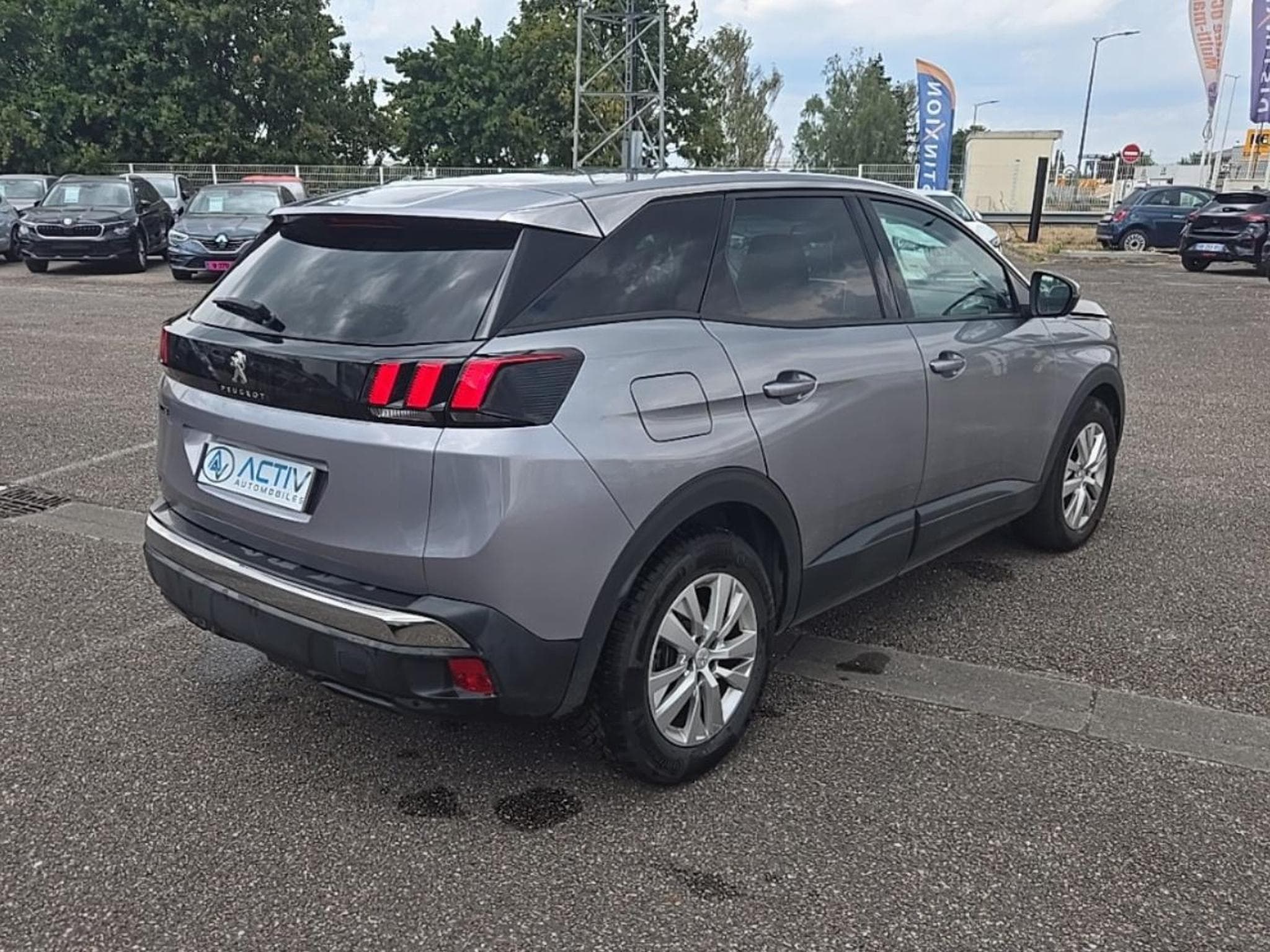 Peugeot 3008 1.5 BLUEHDI 130 ACTIVE EAT8 (2018) - Foto 5