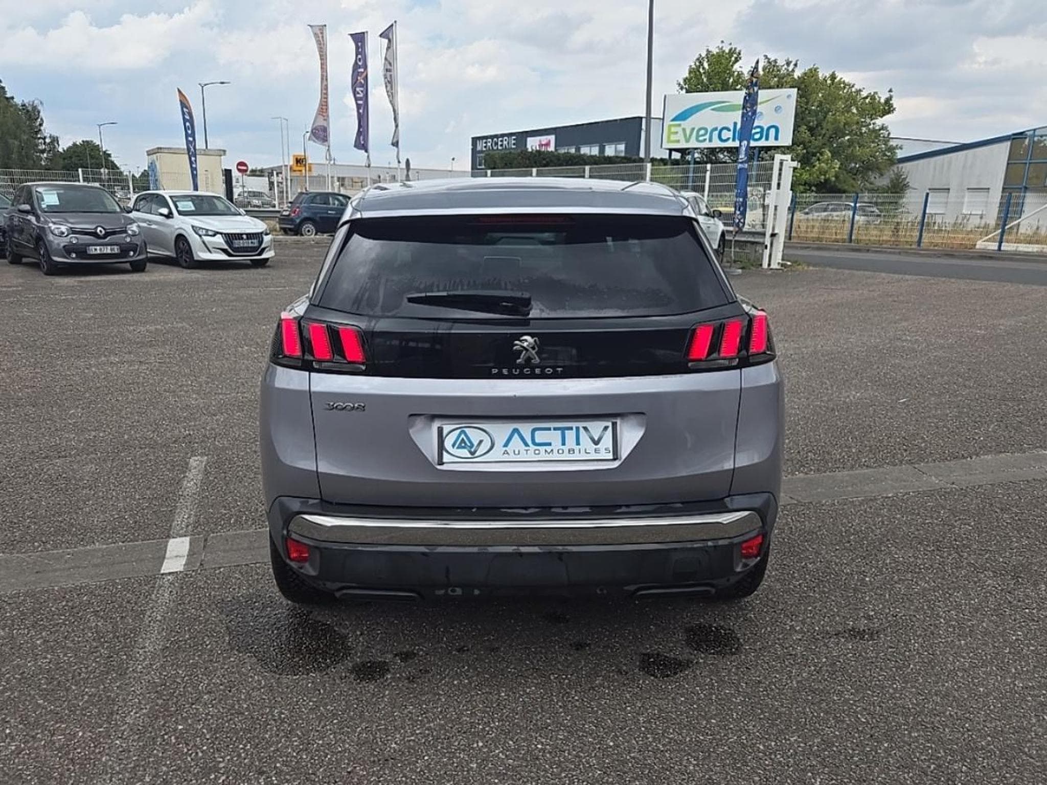 Peugeot 3008 1.5 BLUEHDI 130 ACTIVE EAT8 (2018) - Foto 6
