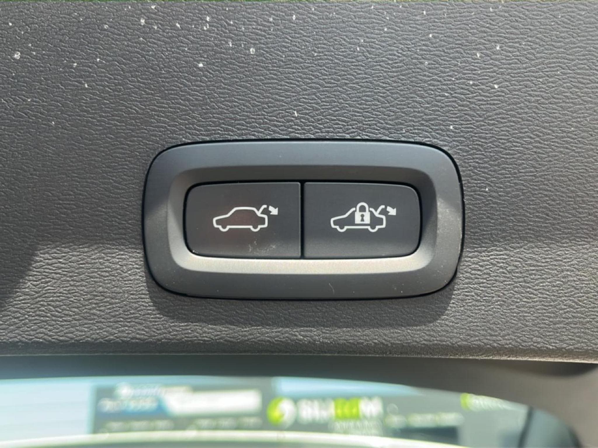 Volvo XC40 1.5 211 START (2022) - Photo 10