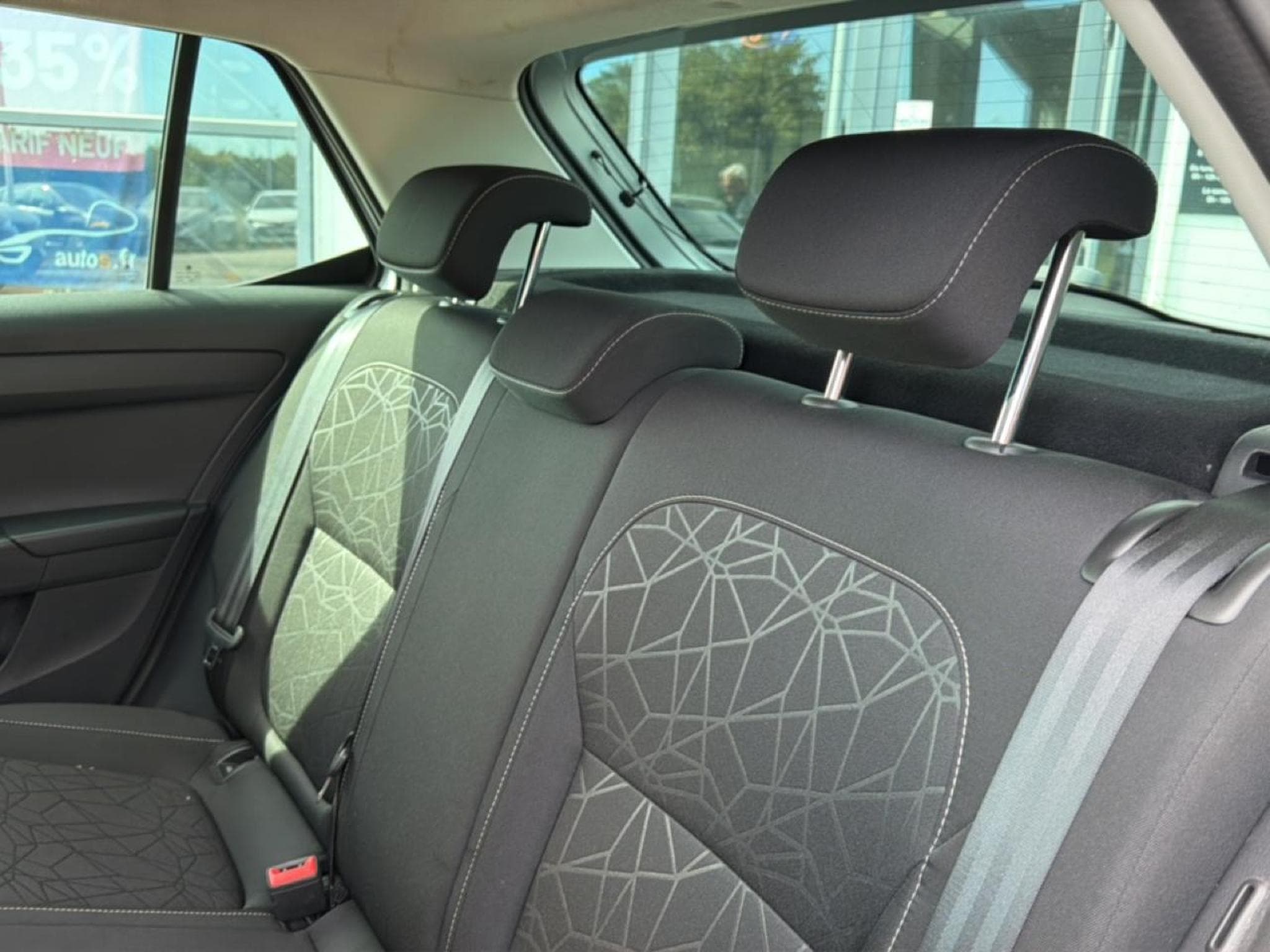 Skoda FABIA 1.0 MPI 75 CLEVER (2019) - Photo 16