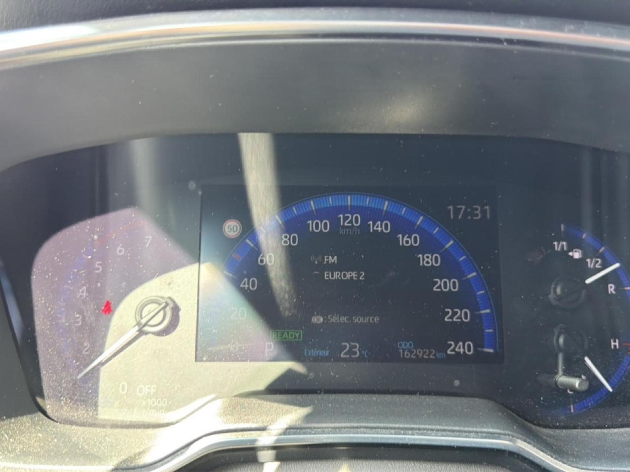 Toyota COROLLA TOURING SPT 122H DYNAMIC (2019) - Photo 20