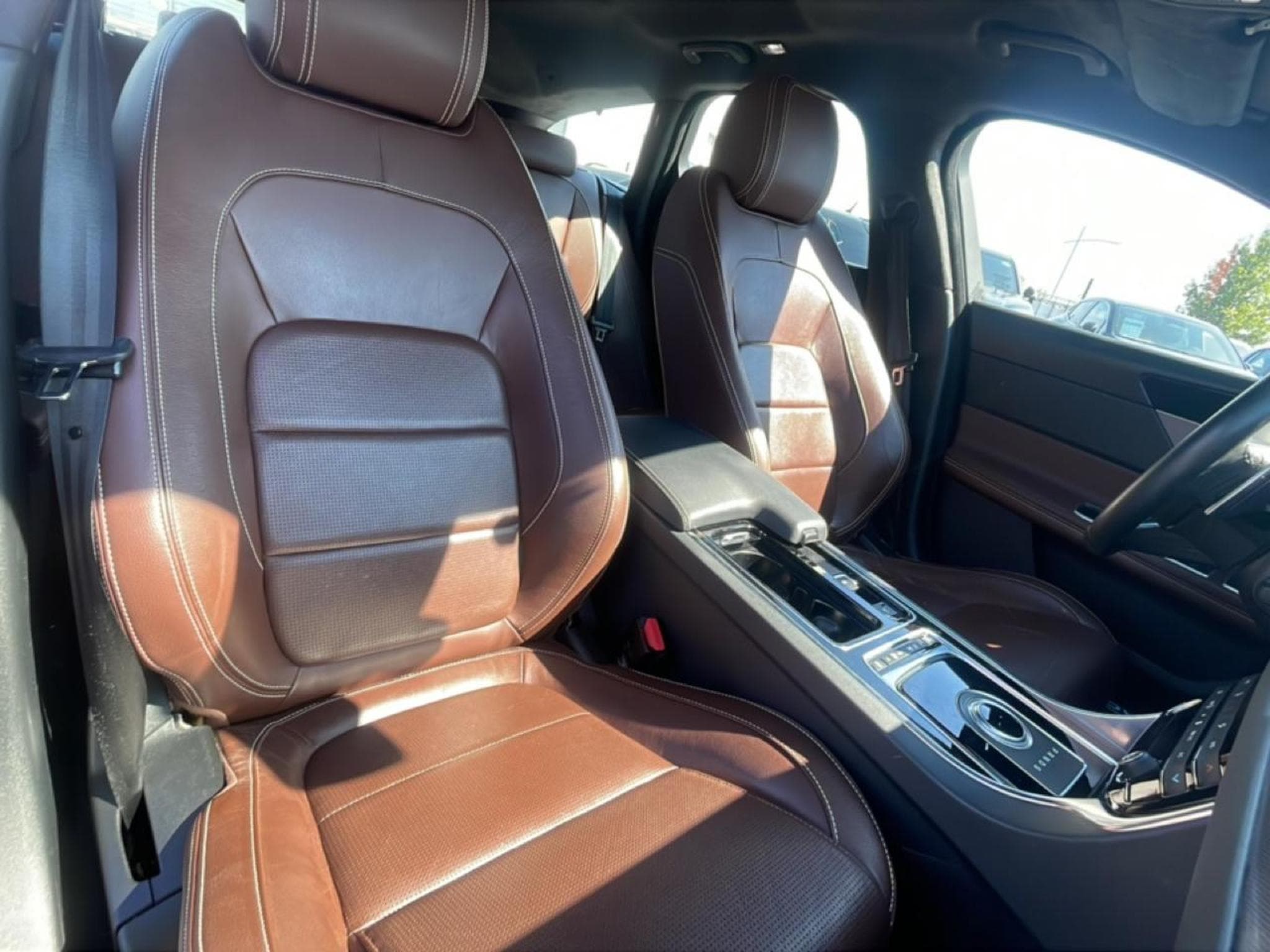 Jaguar XF SPORTBRAKE 2.0D 180 BUSINESS R-SPORT BVA (2020) - Foto 17