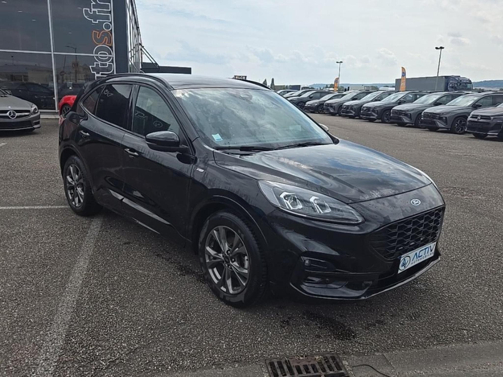 Ford Kuga 2.0 ECOBLUE 150 MHEV ST-LINE (2022) - Foto 3