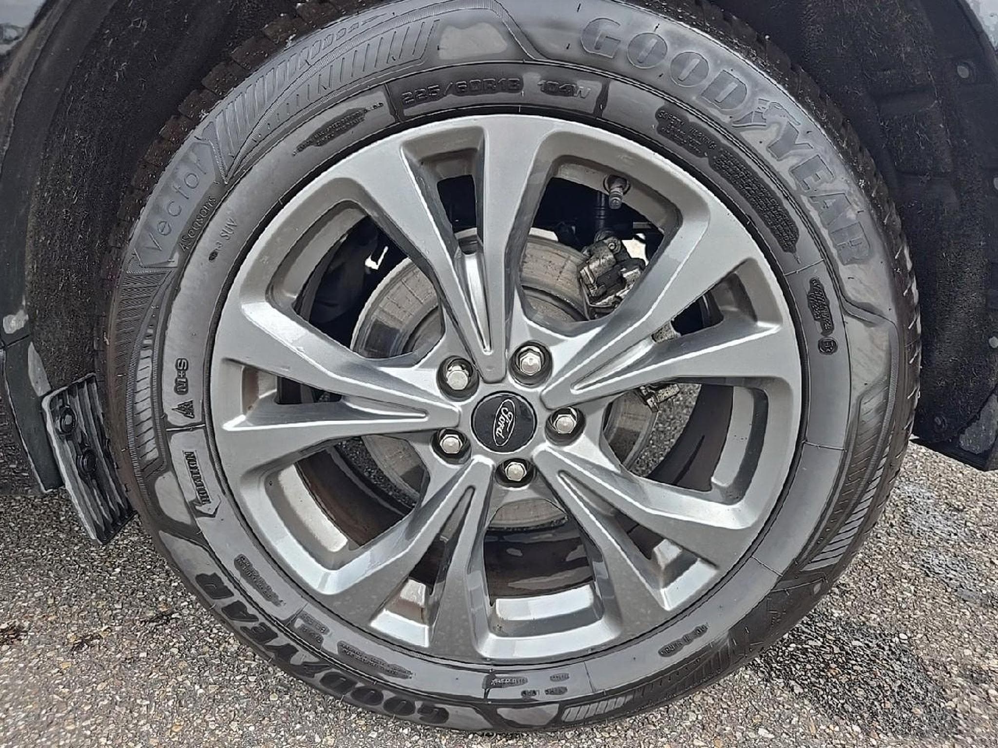 Ford Kuga 2.0 ECOBLUE 150 MHEV ST-LINE (2022) - Foto 9