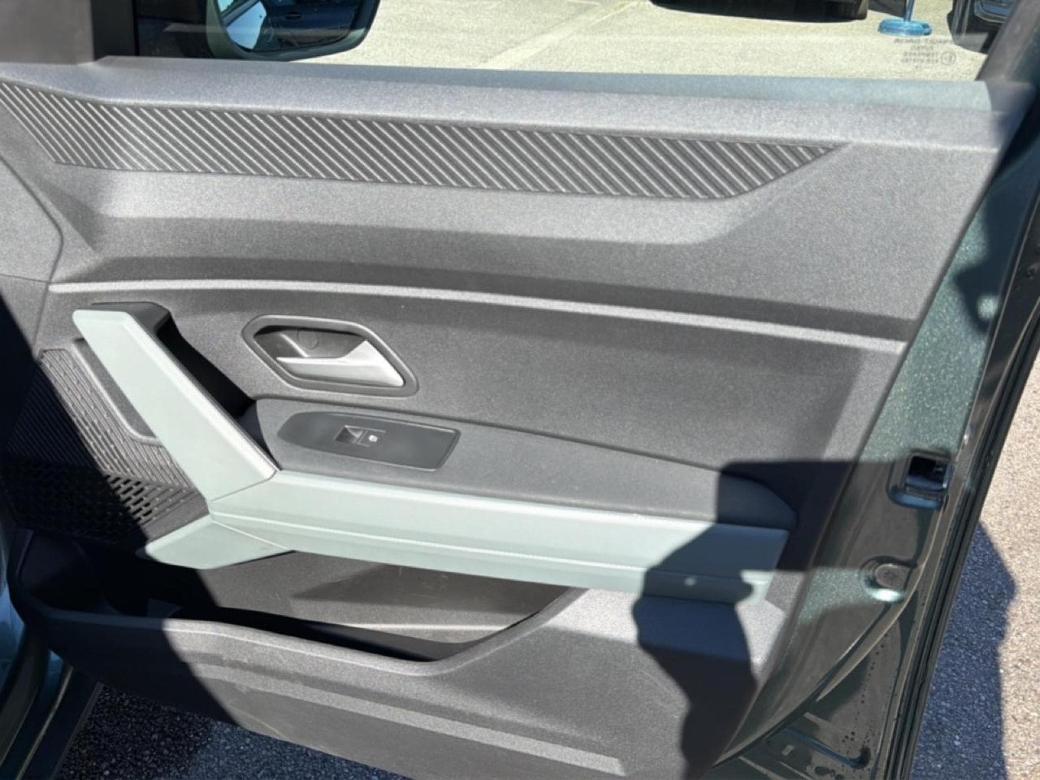 Dacia DUSTER 1.2 MILD HYBRID 130 EXTREME 4X4 (2024) - Photo 15