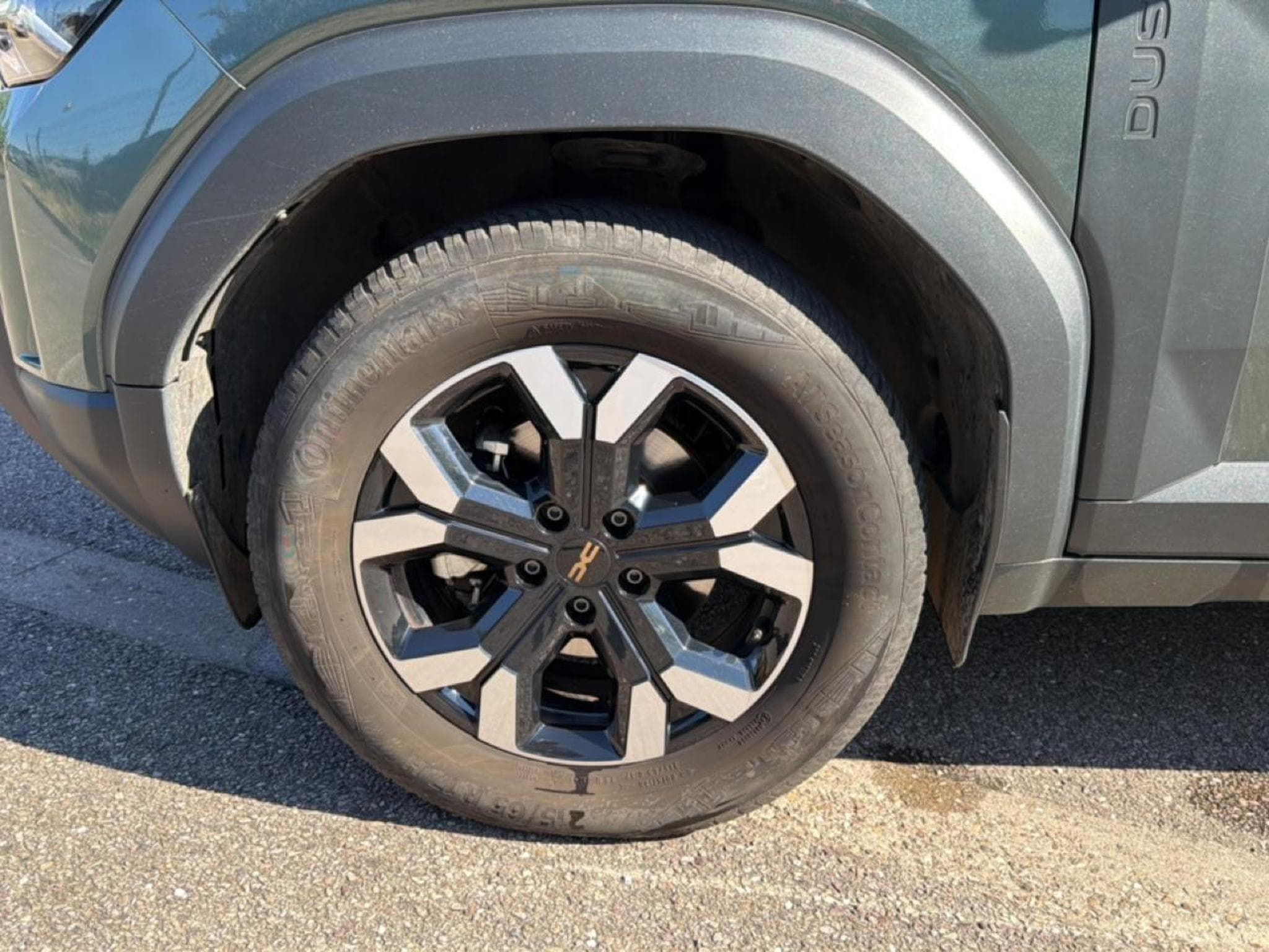 Dacia DUSTER 1.2 MILD HYBRID 130 EXTREME 4X4 (2024) - Photo 9