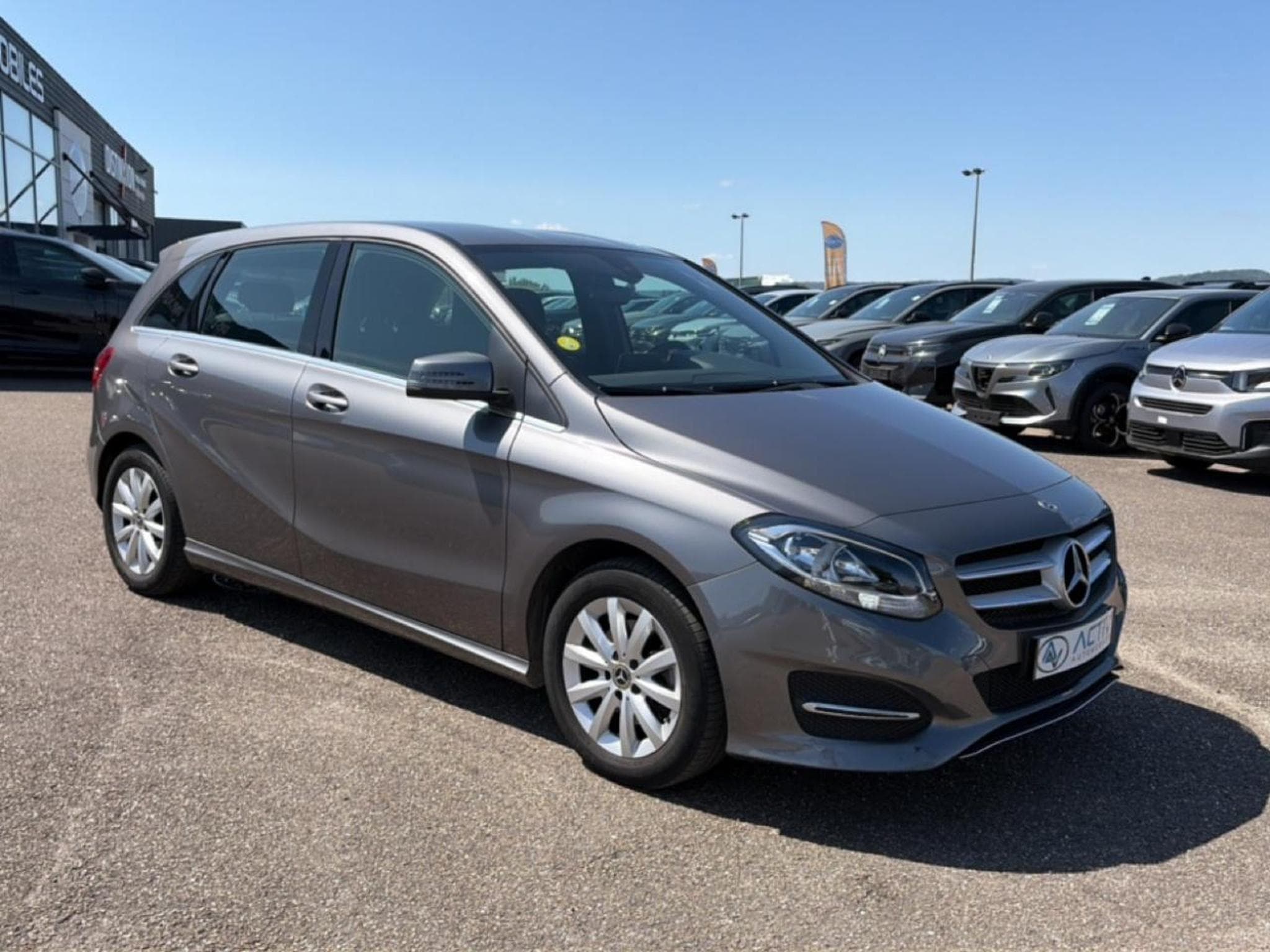 Mercedes B 200D 136 INSPIRATION (2017) - Photo 3
