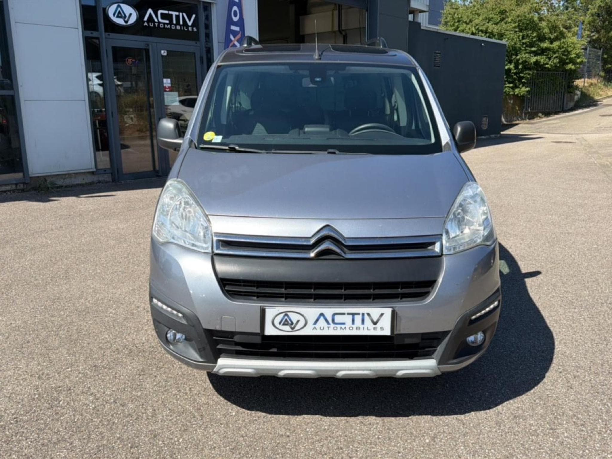 Citroen BERLINGO BLUEHDI 100 XTR + (2017) - Photo 2