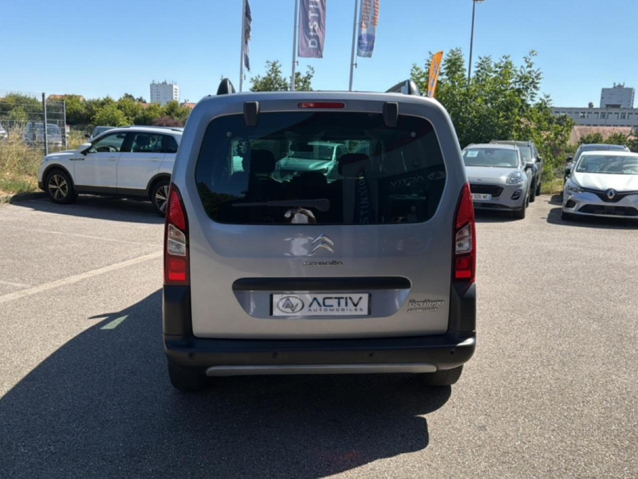 Citroen BERLINGO BLUEHDI 100 XTR + (2017) - Photo 6
