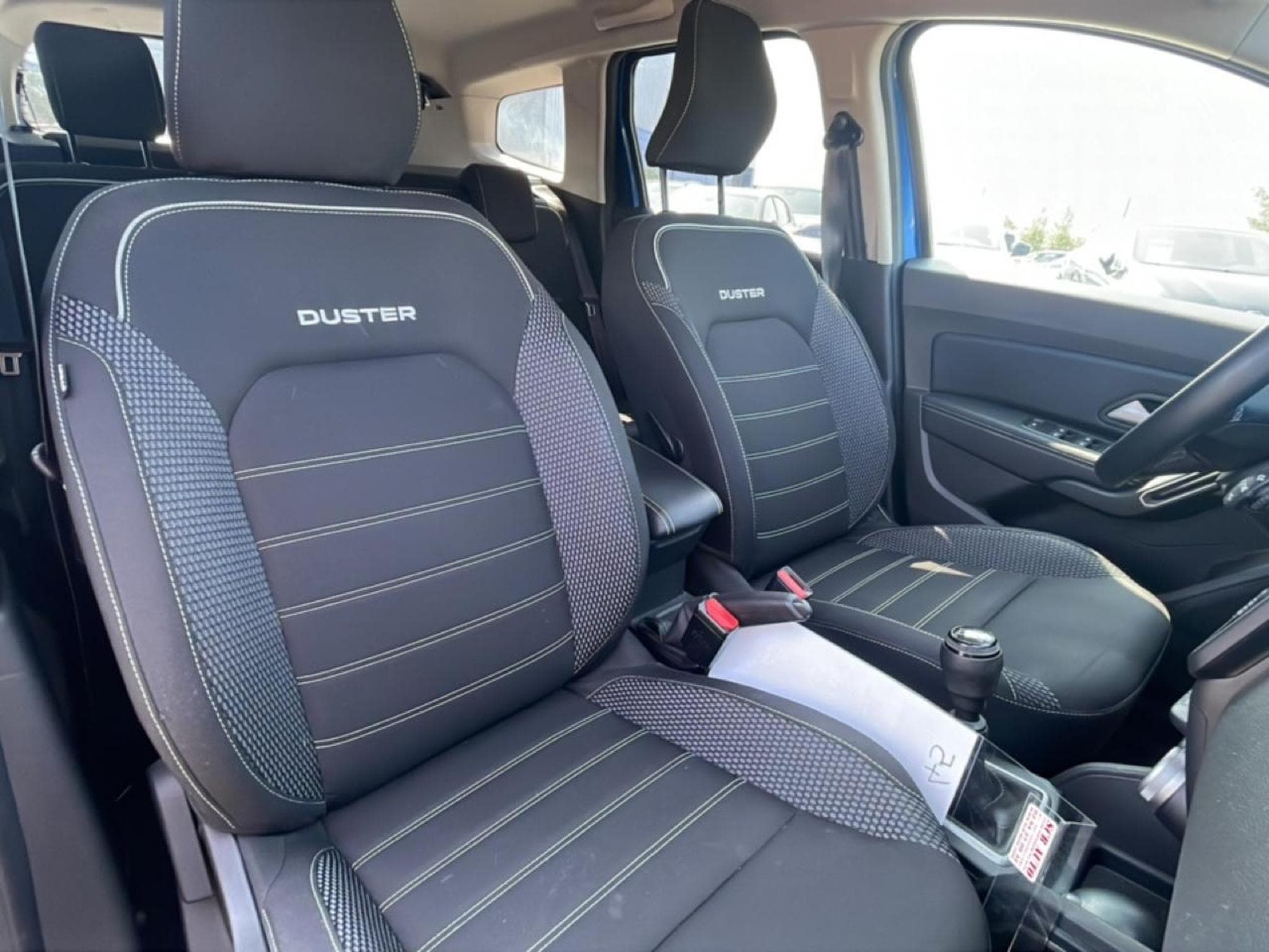 Dacia DUSTER 1.0 ECO-G 100 JOURNEY + (2023) - Photo 14